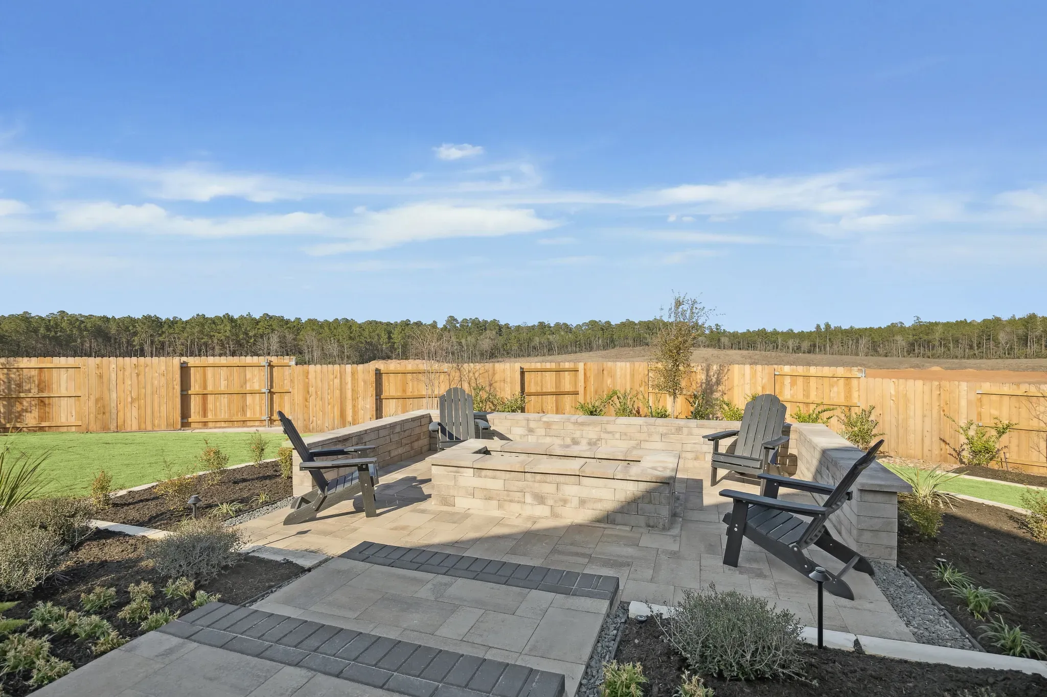 Plan 5039 Model Backyard