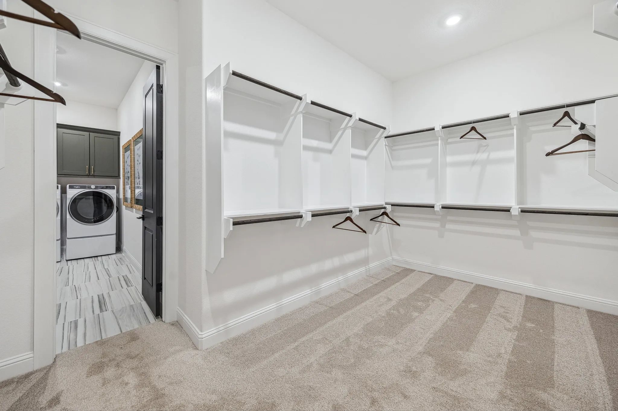 Plan 5039 Closet - Staged