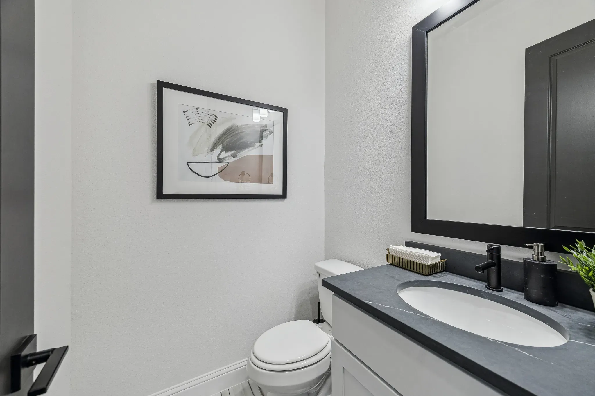 Plan 5039 Powder Room - Staged