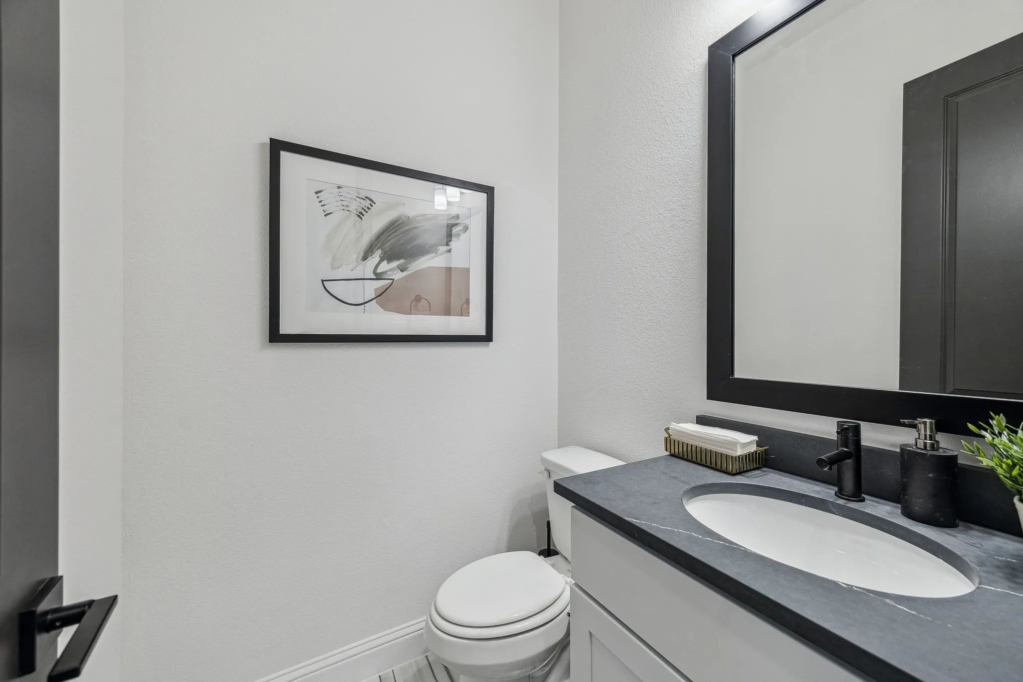 Plan 5039 Powder Room - Staged