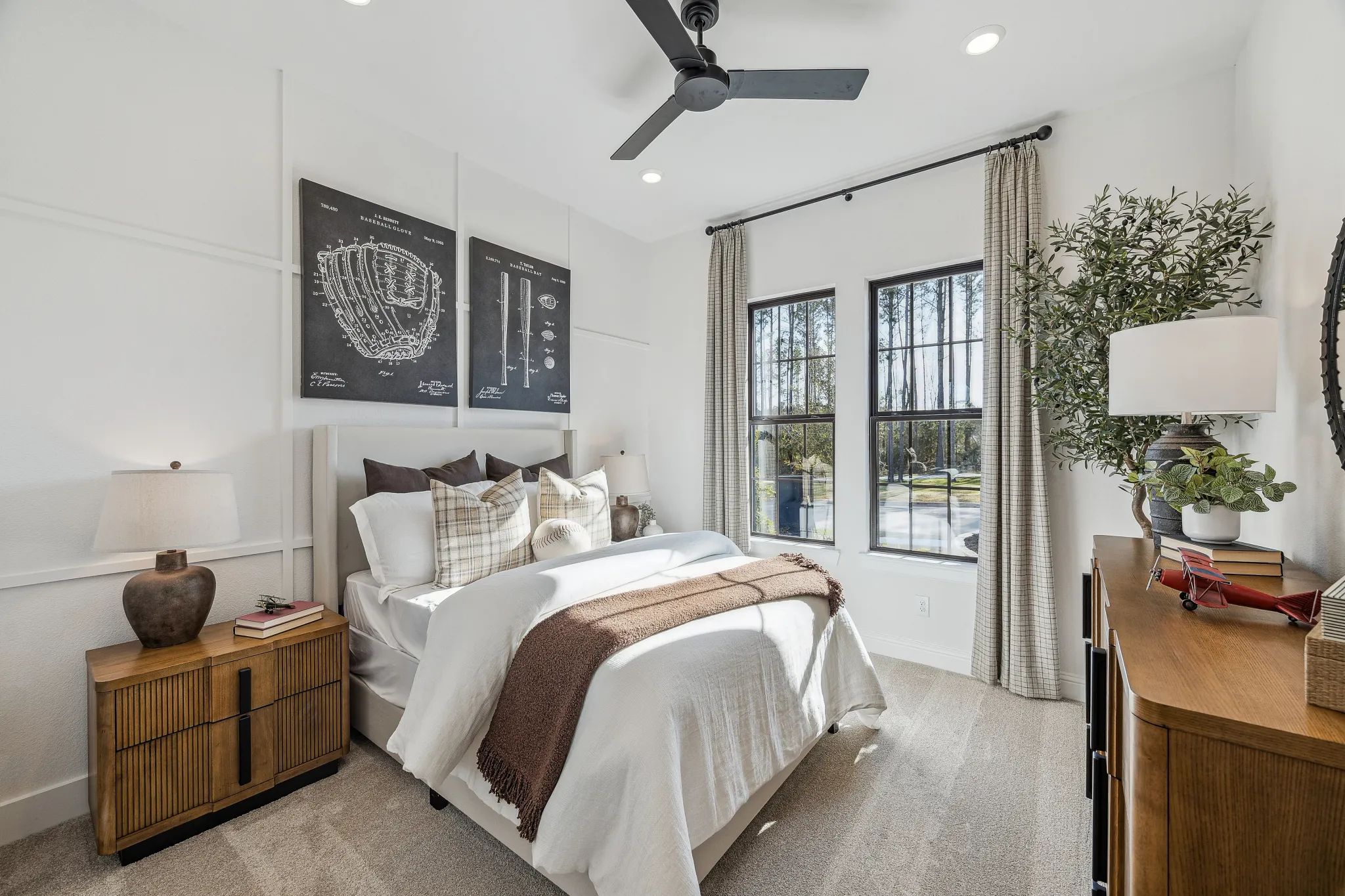 Plan 5039 Bed 4 - Staged