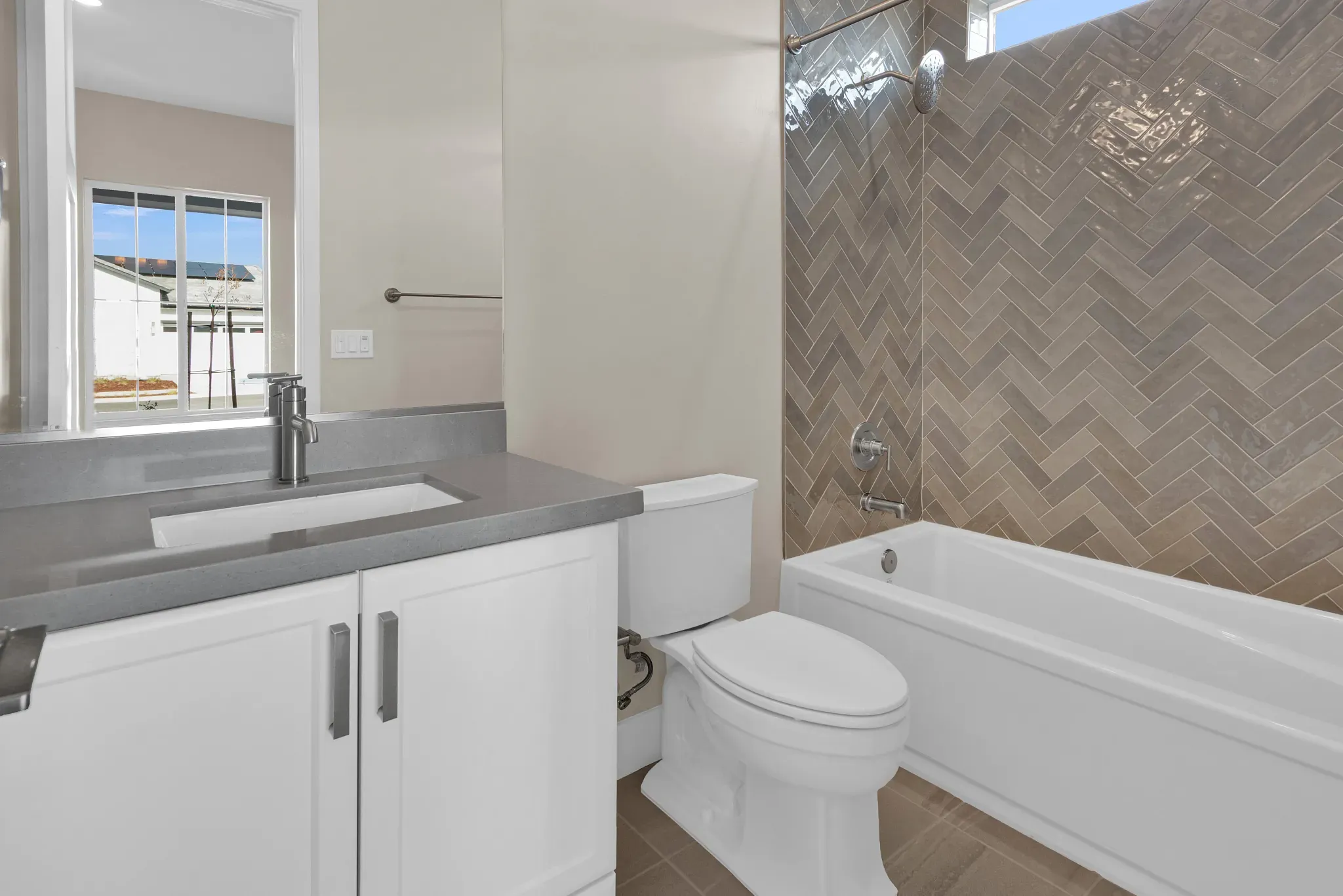 Excite II Guest Bath