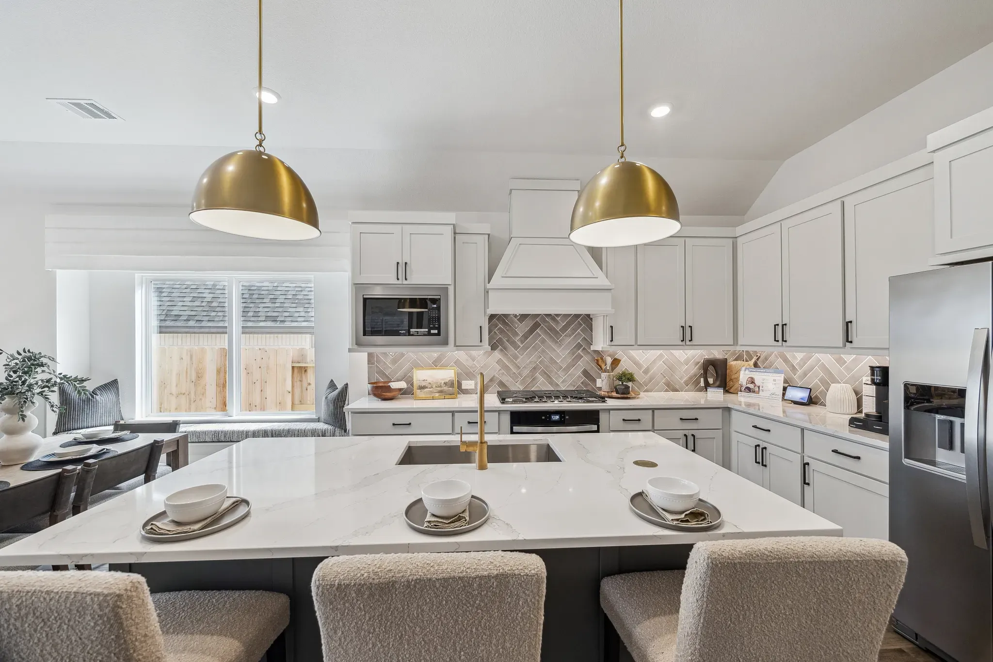 Plan 3034 Kitchen - Staged