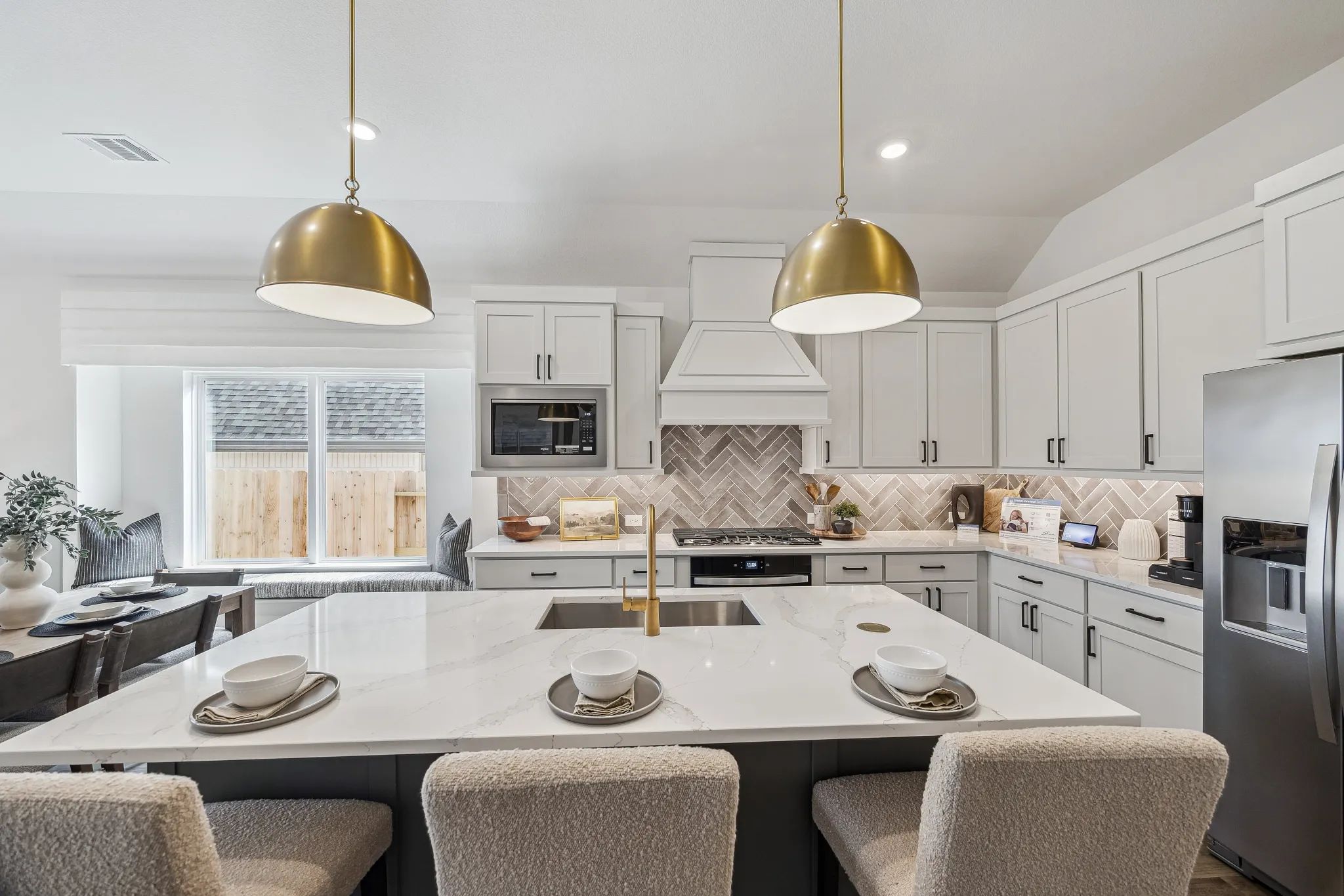 Plan 3034 Kitchen - Staged