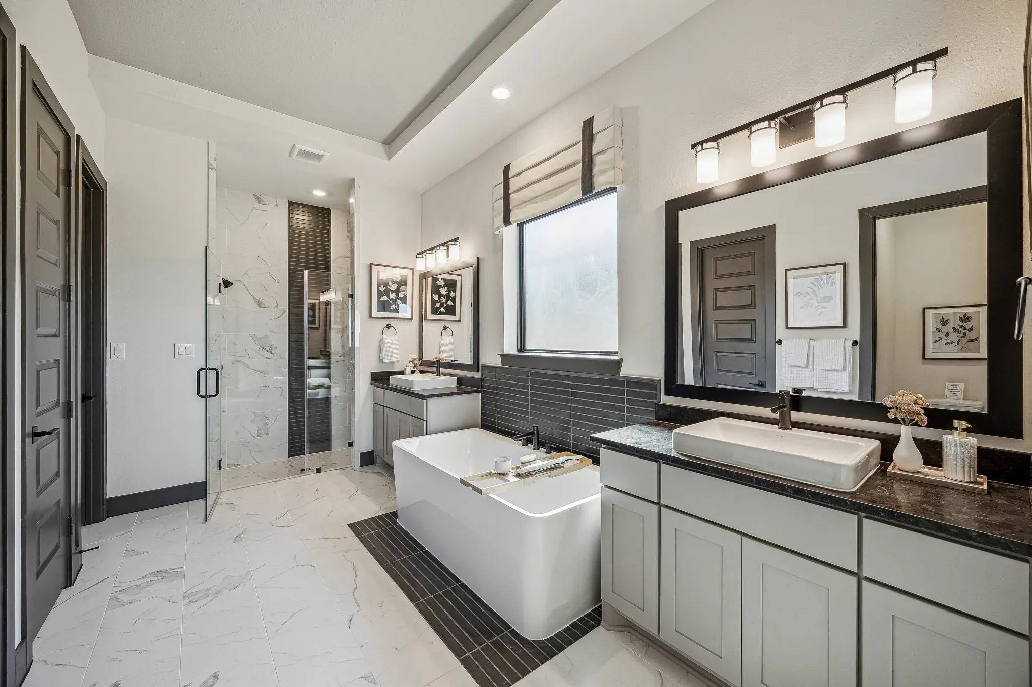 Plan 6029 Primary Bath - Staged