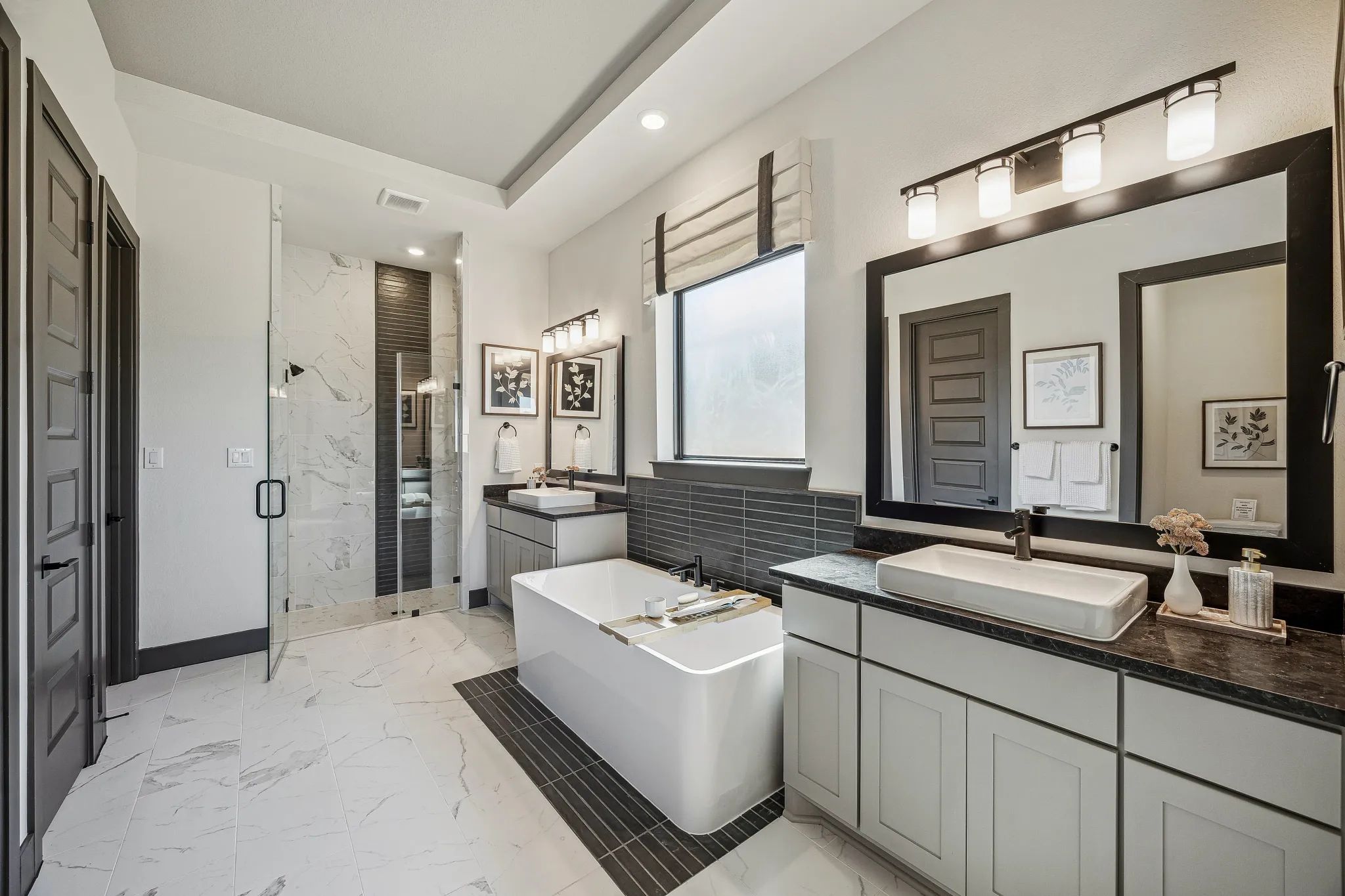 Plan 6029 Primary Bath - Staged