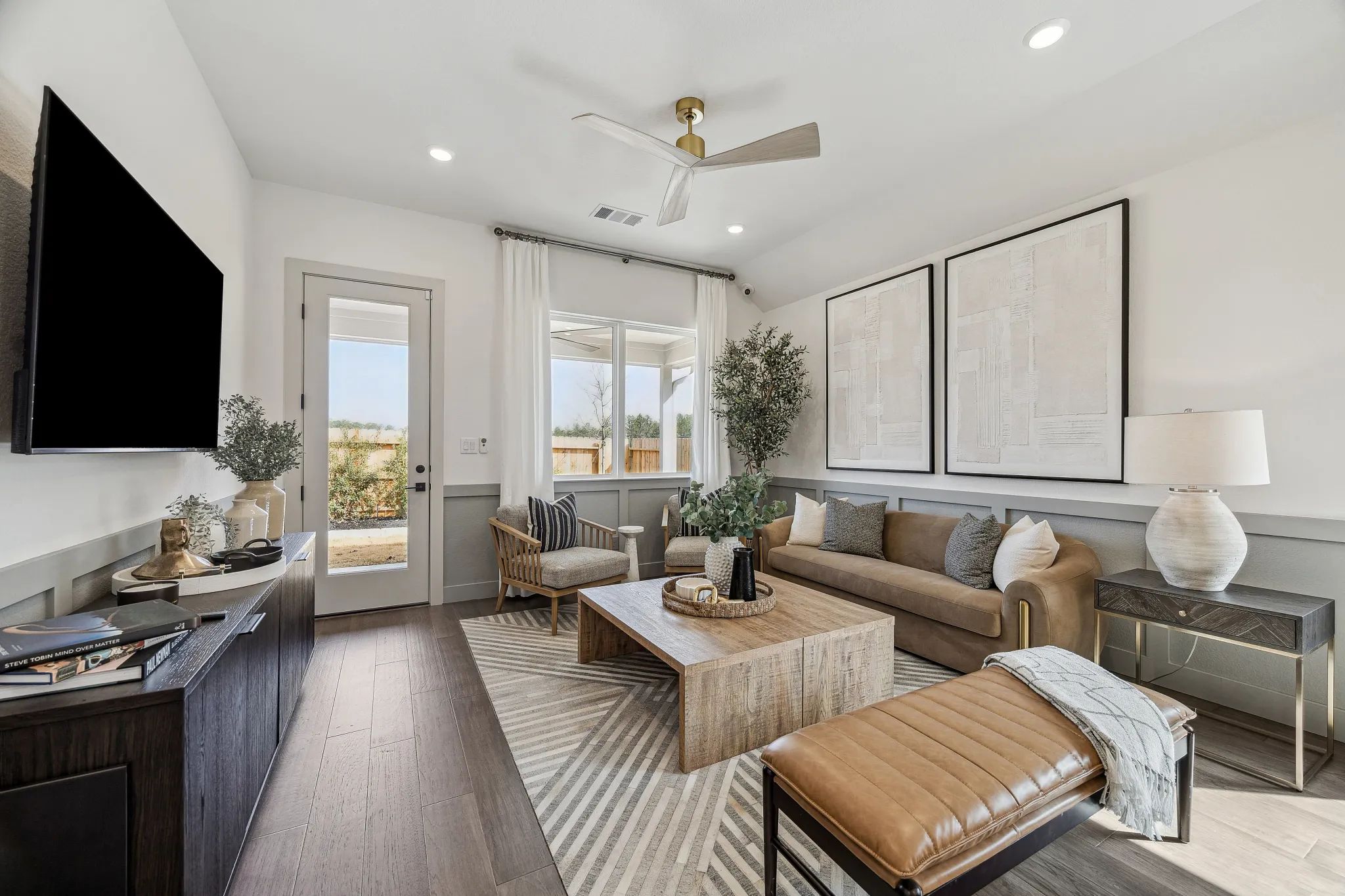 Plan 3034 Great Room - Staged