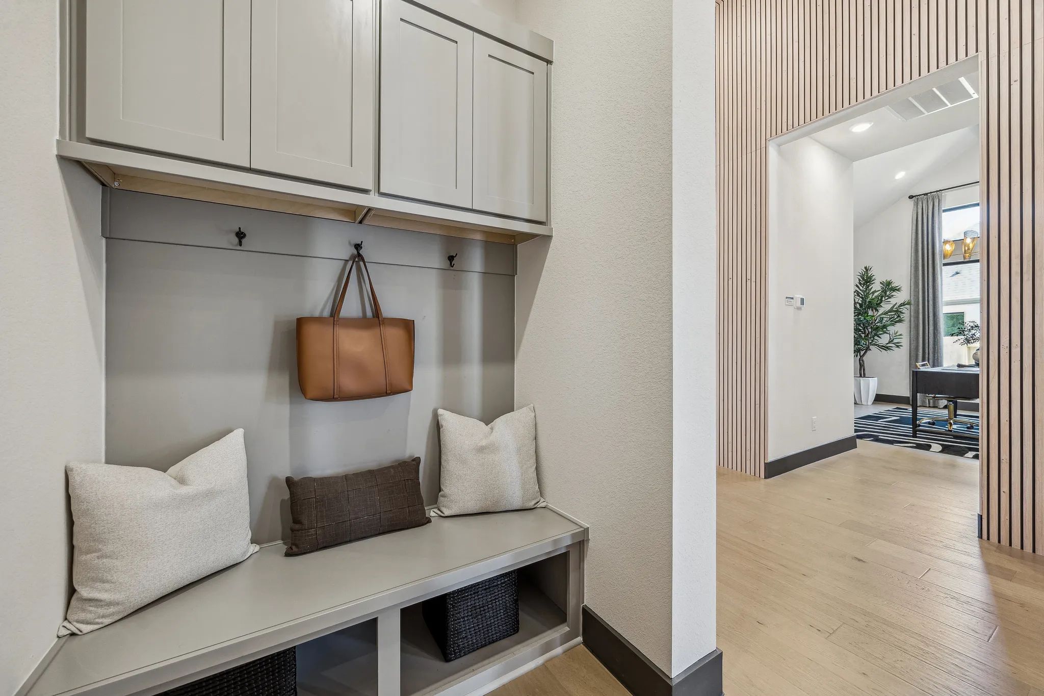 Plan 6029 Valet - Staged