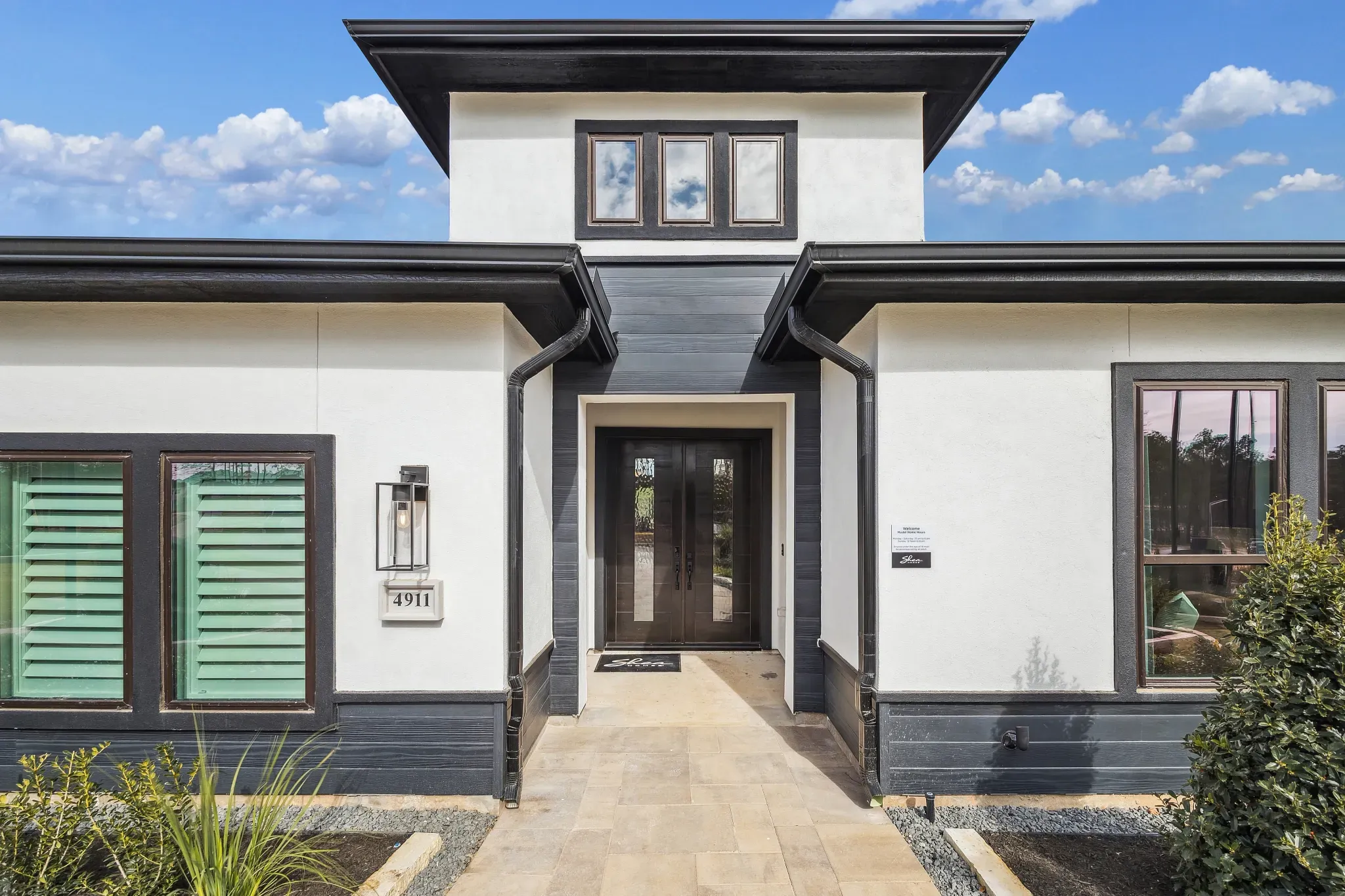 Plan 6029 Porch - Staged