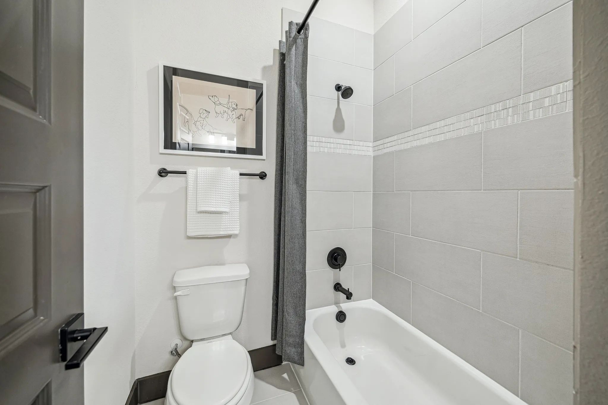 Plan 6029 Bath 3 - Staged