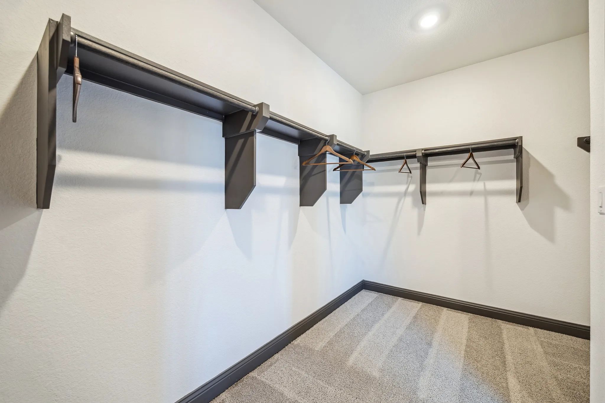 Plan 4069 Closet - Staged