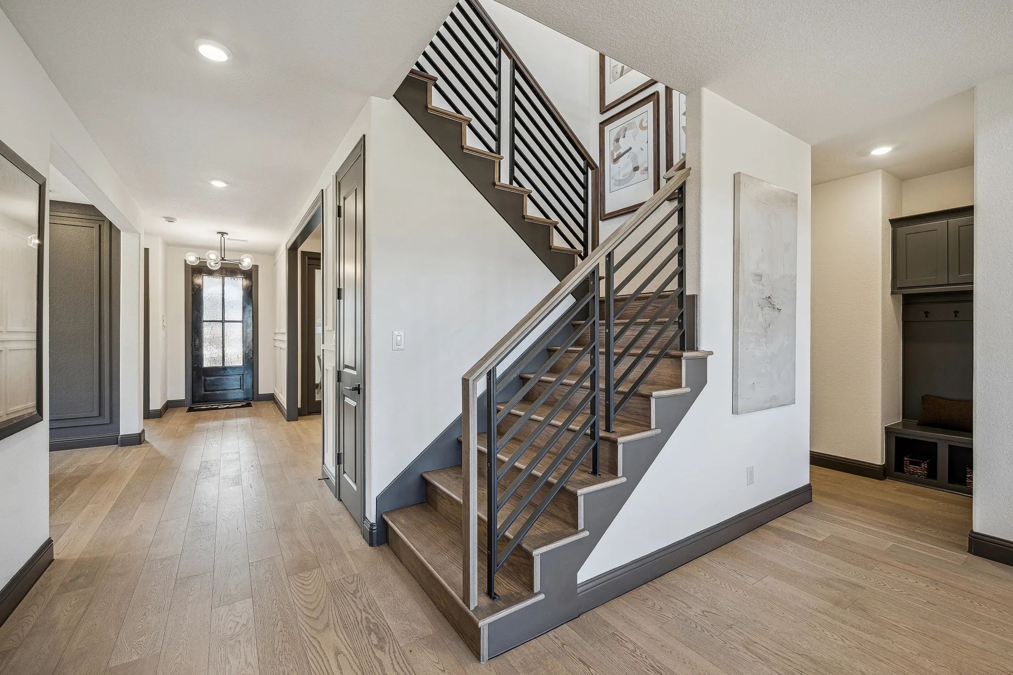 Plan 4069 Hall - Staged