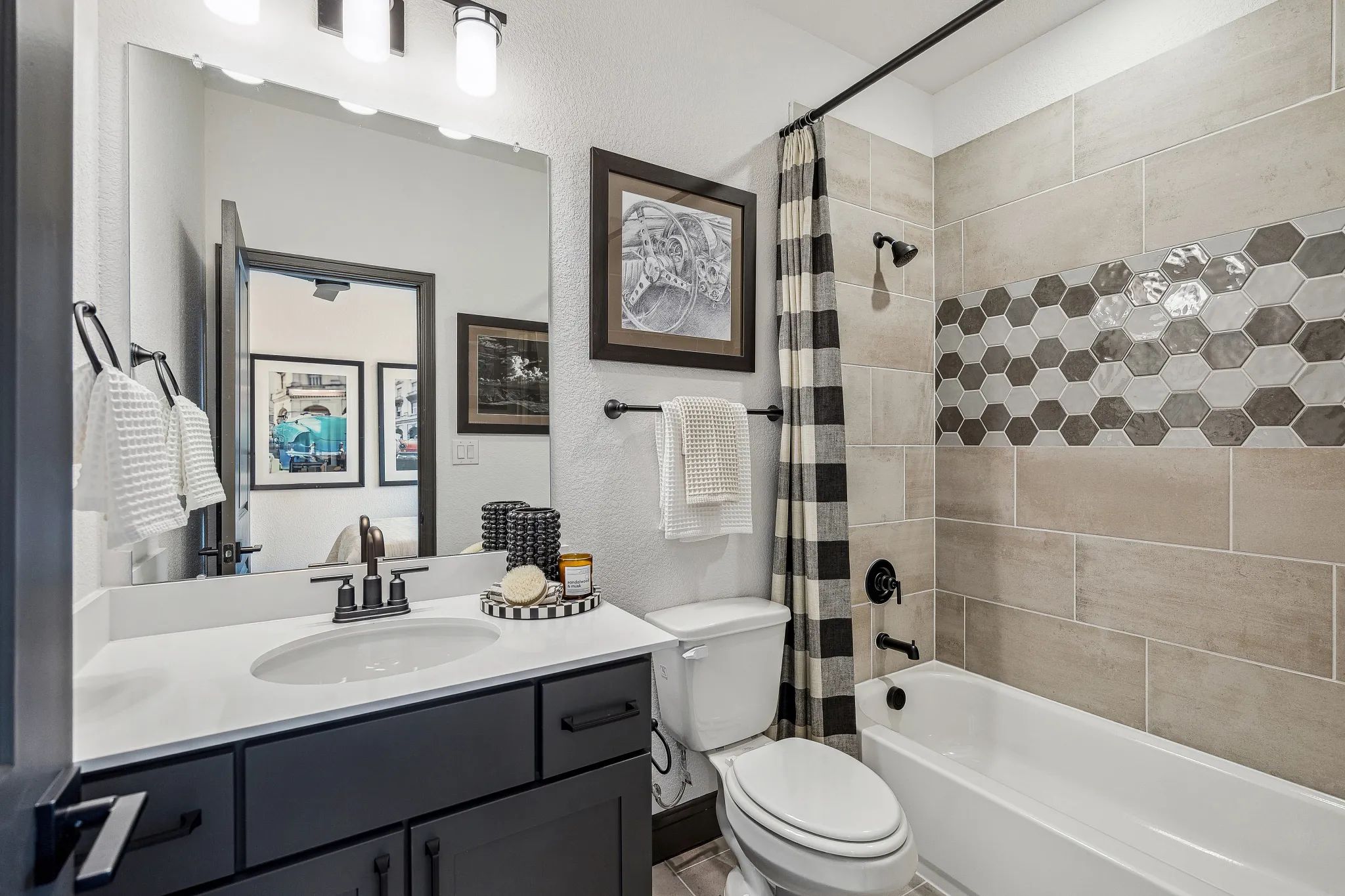 Plan 4069 Bath 4 - Staged
