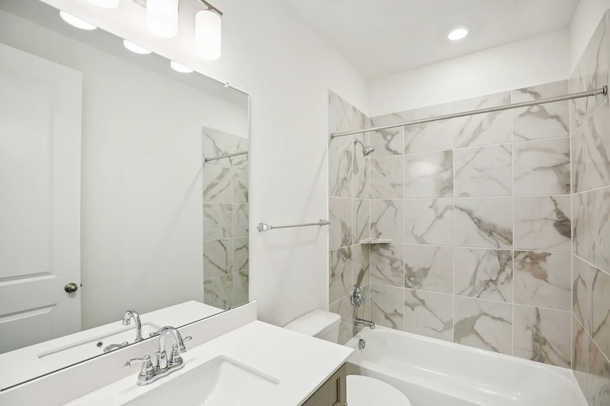 Plan 4059 Bath 2