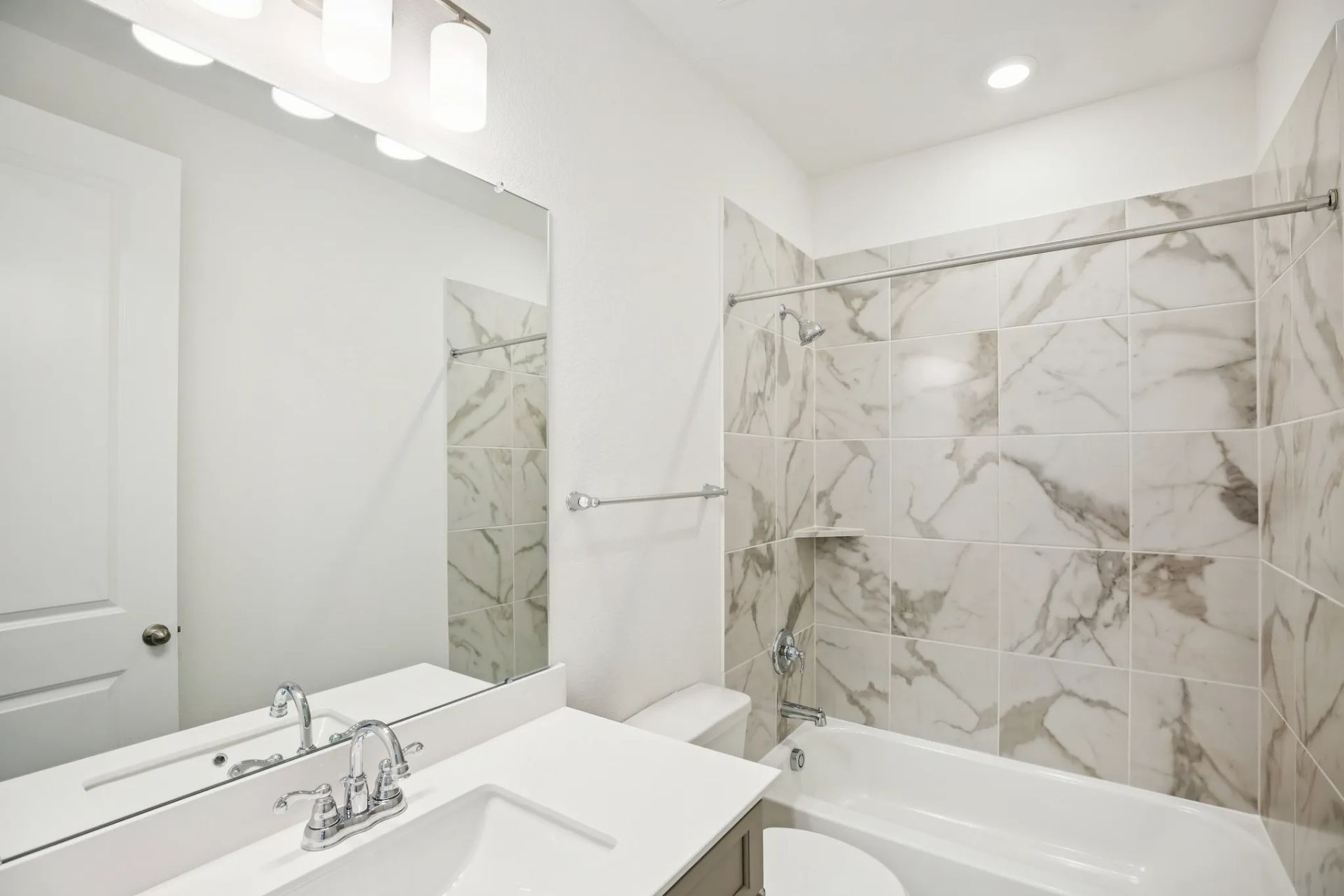 Plan 4059 Bath 2