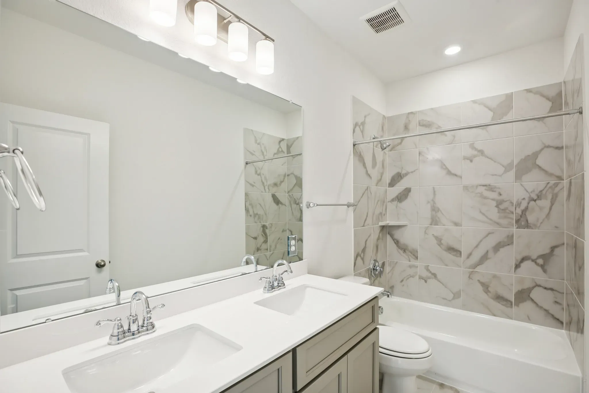 Plan 4059 Bath 3