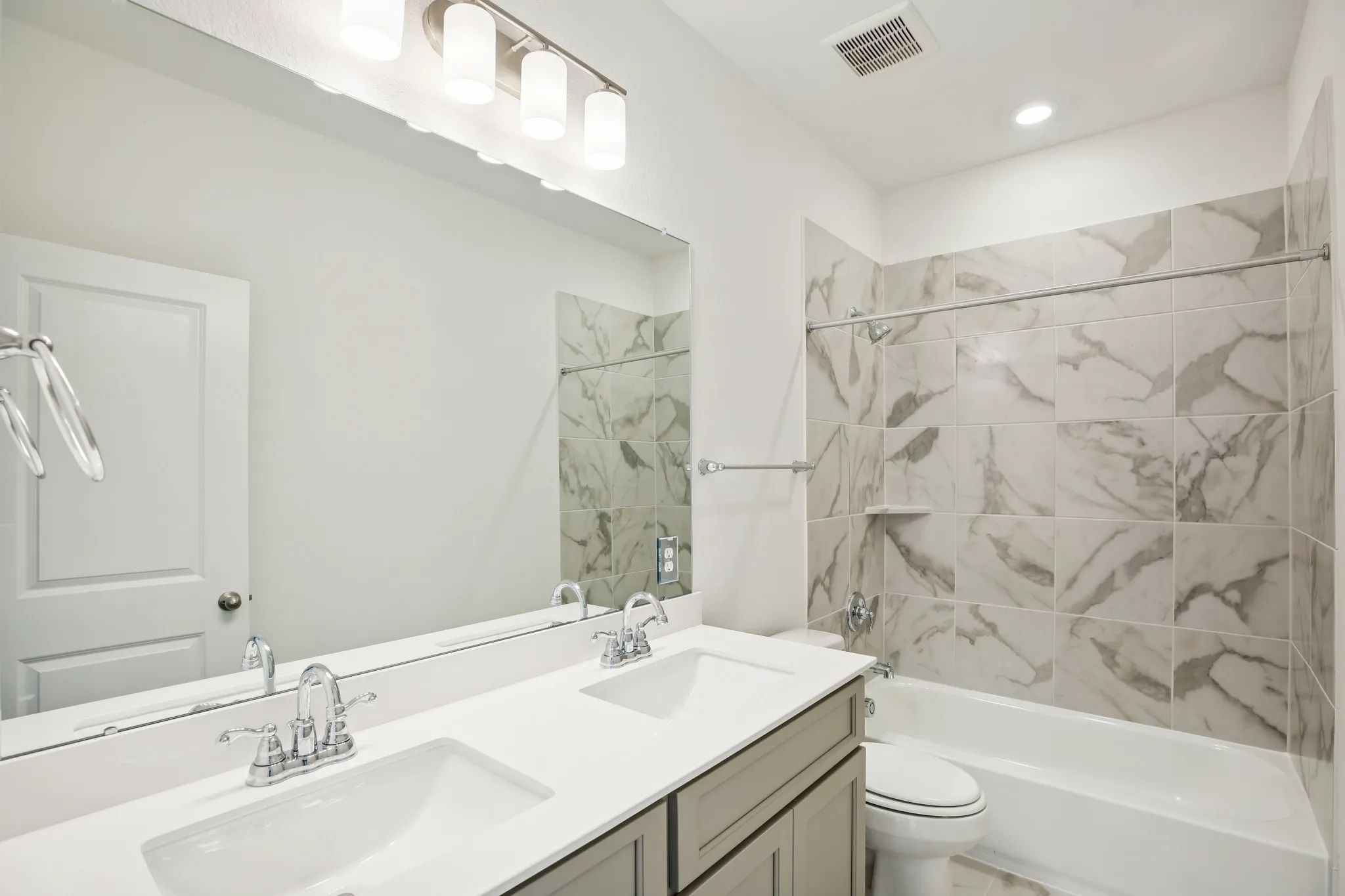 Plan 4059 Bath 3
