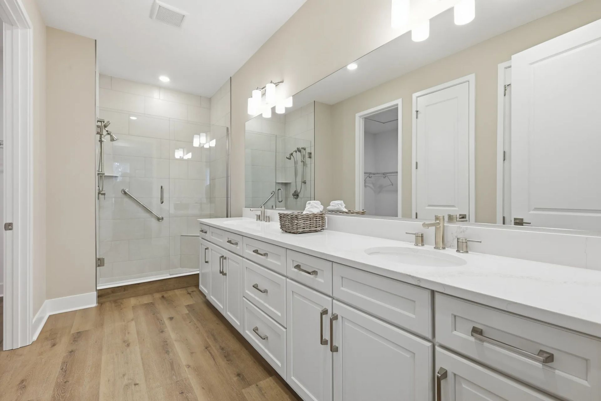 Connect Primary Bath
