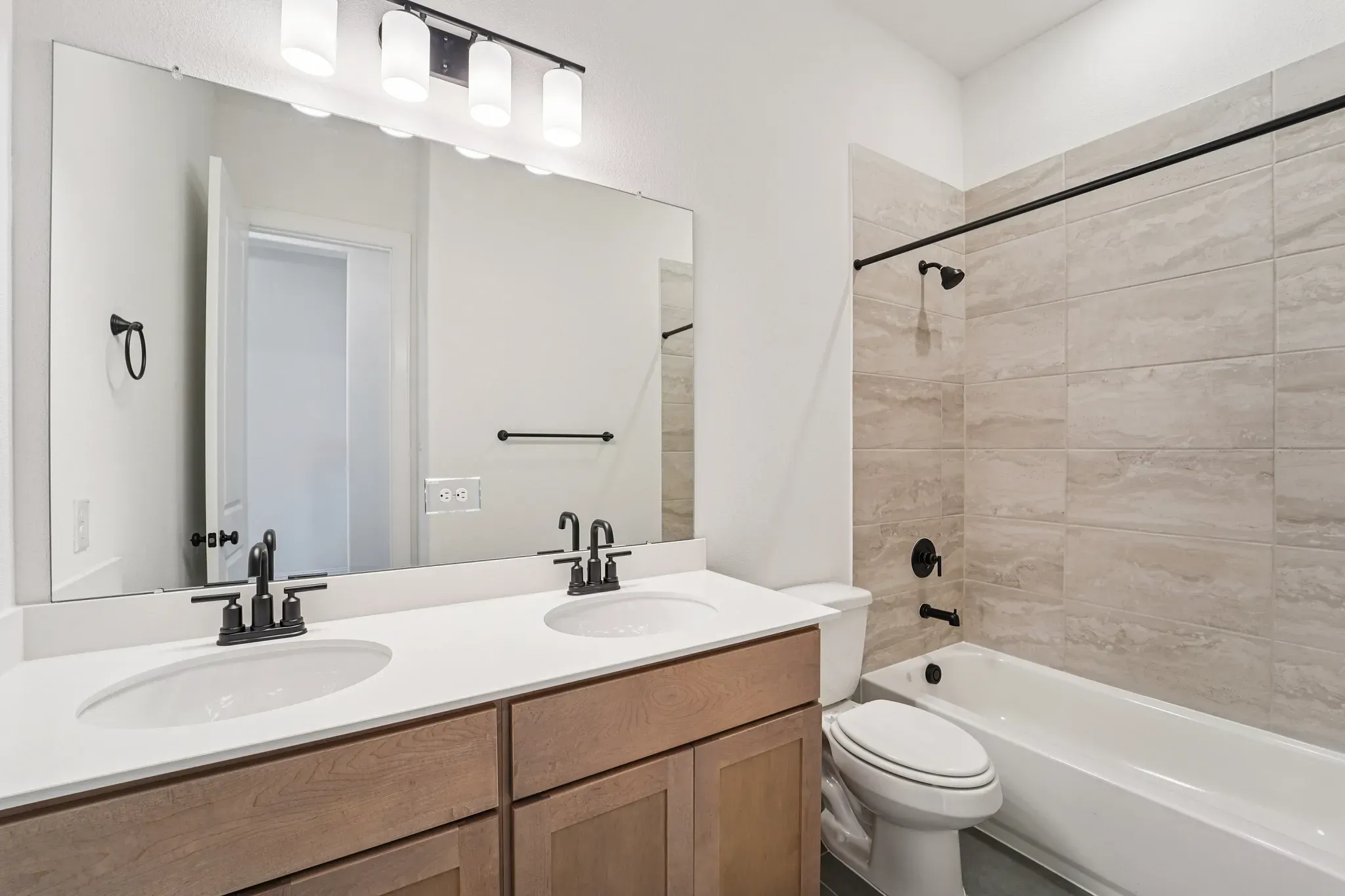 Homesite 6301 Bath 3