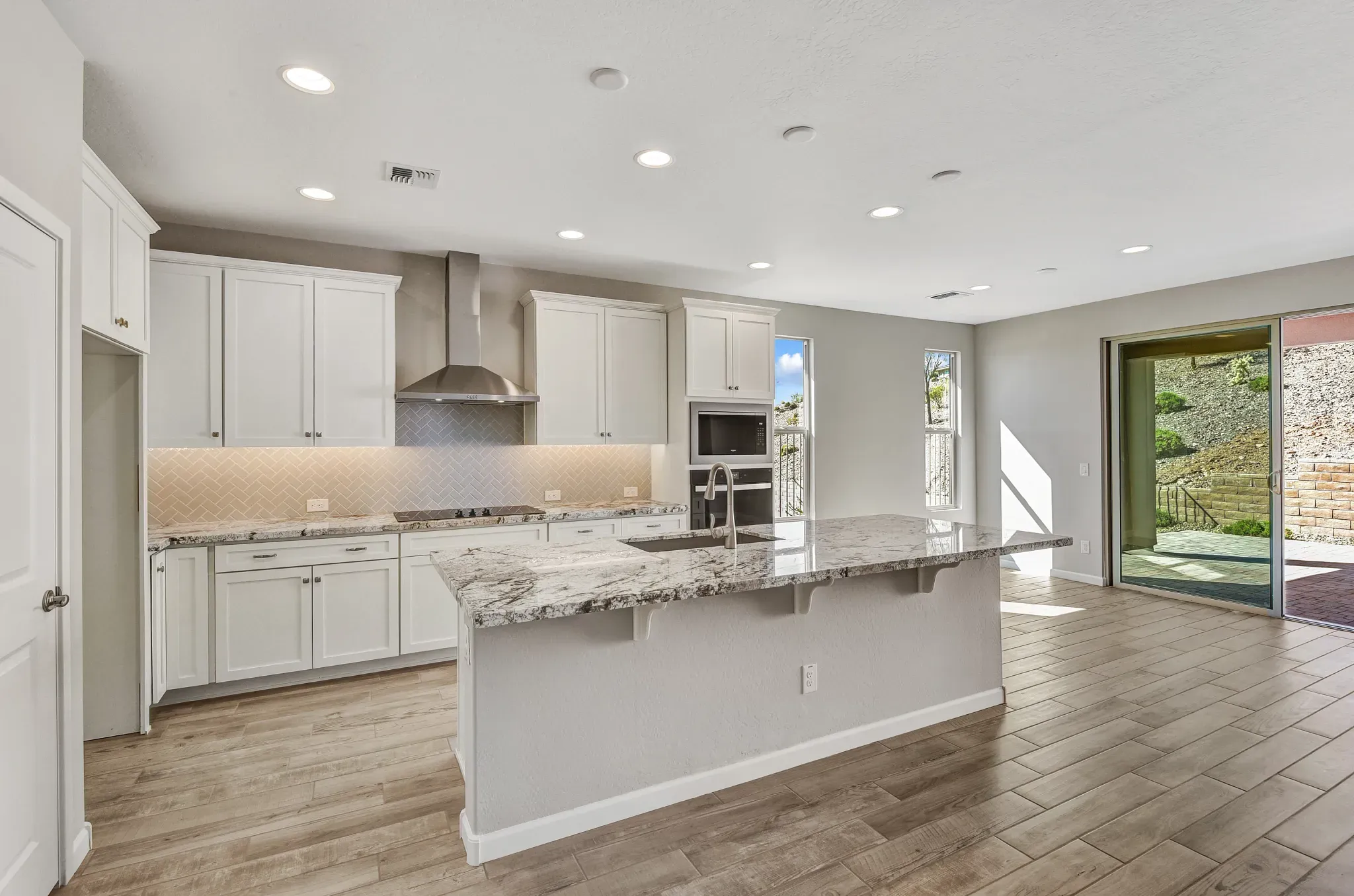 Wickenburg Flourish HS 1862 Kitchen Dine