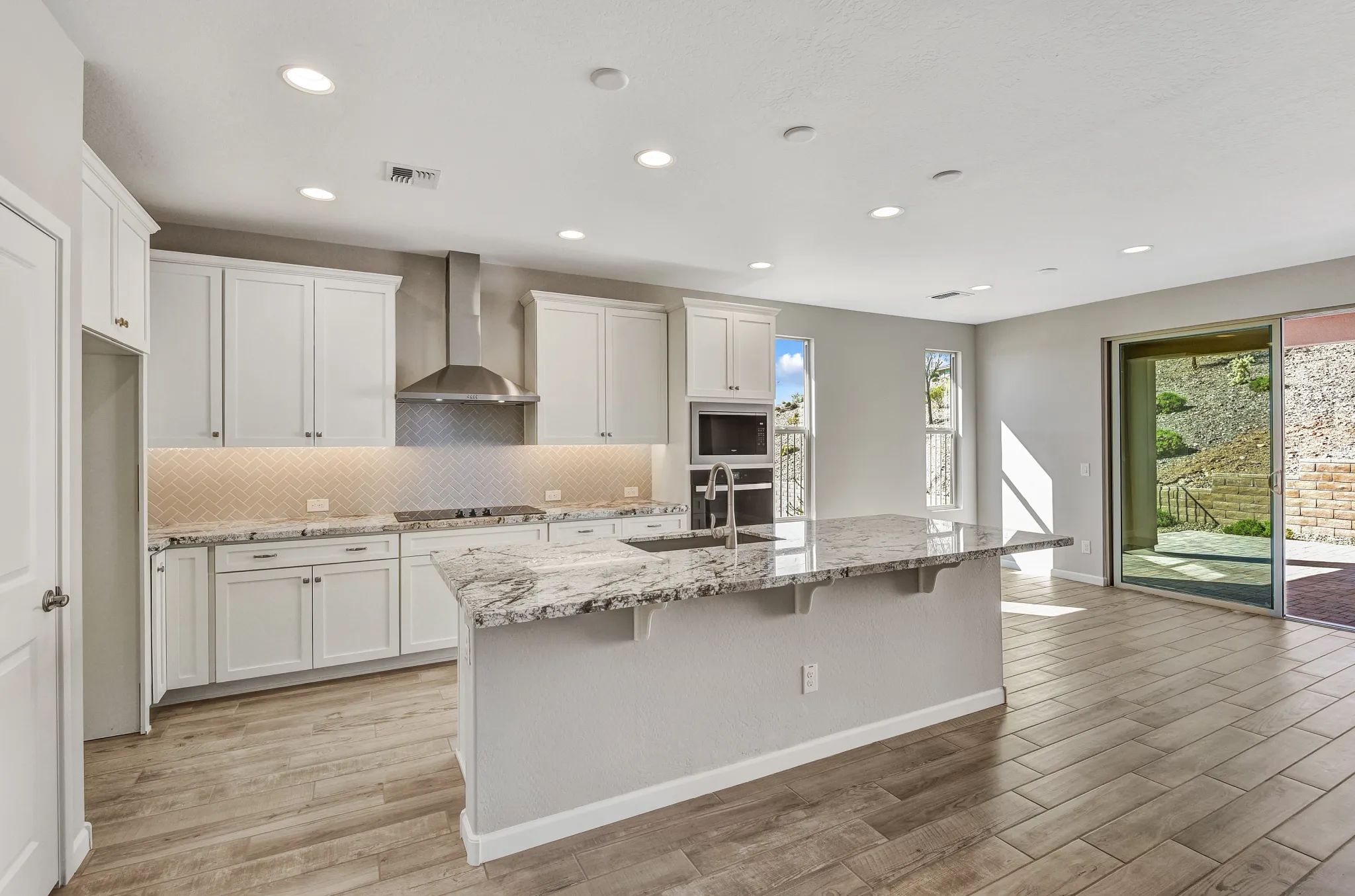 Wickenburg Flourish HS 1862 Kitchen Dine