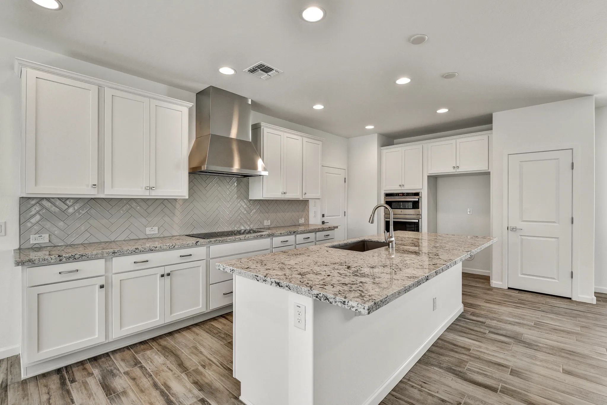 Wickenburg Ranch Dream HS 1570 Kitchen
