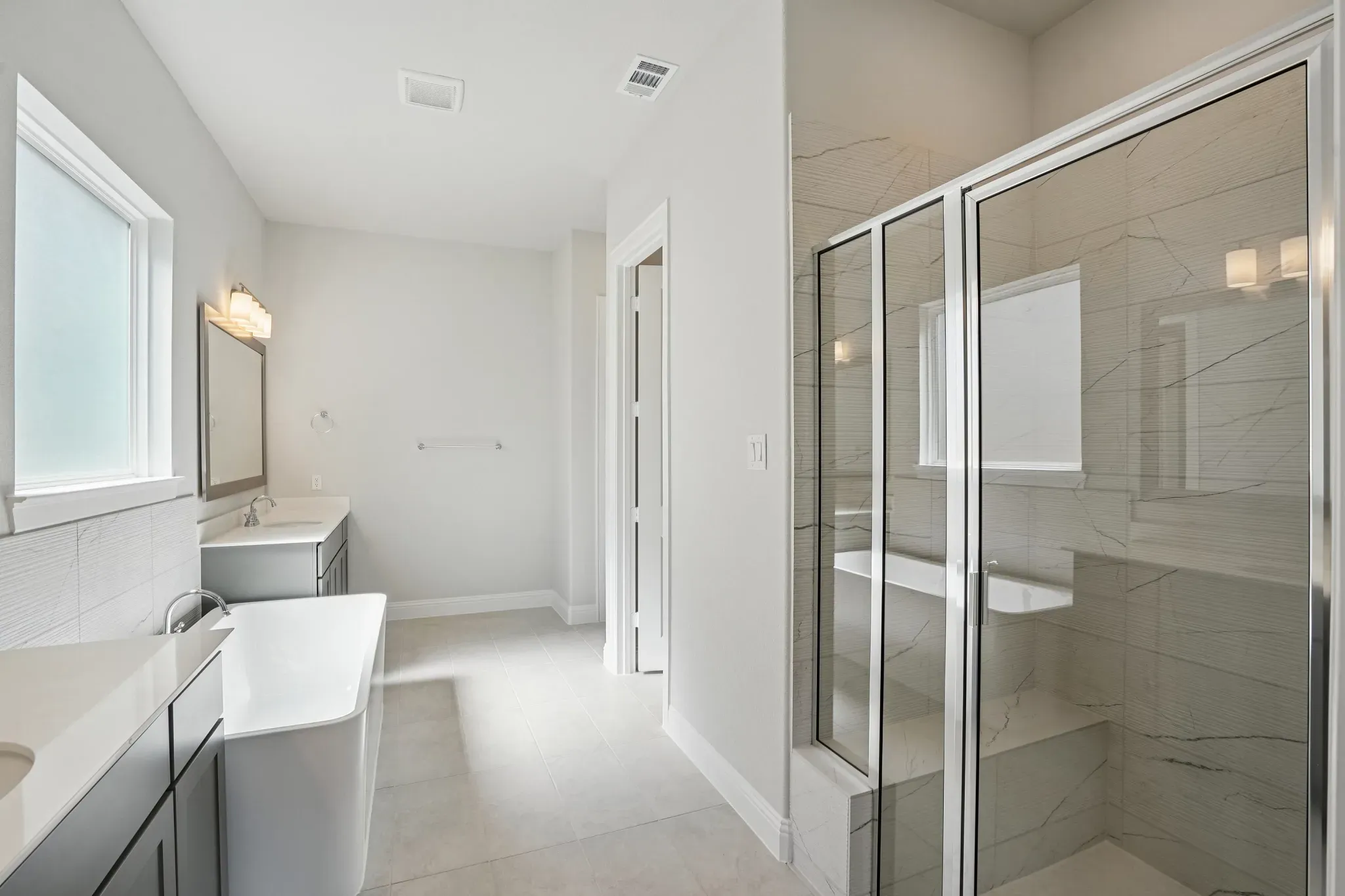 Plan 5019 Primary Bath