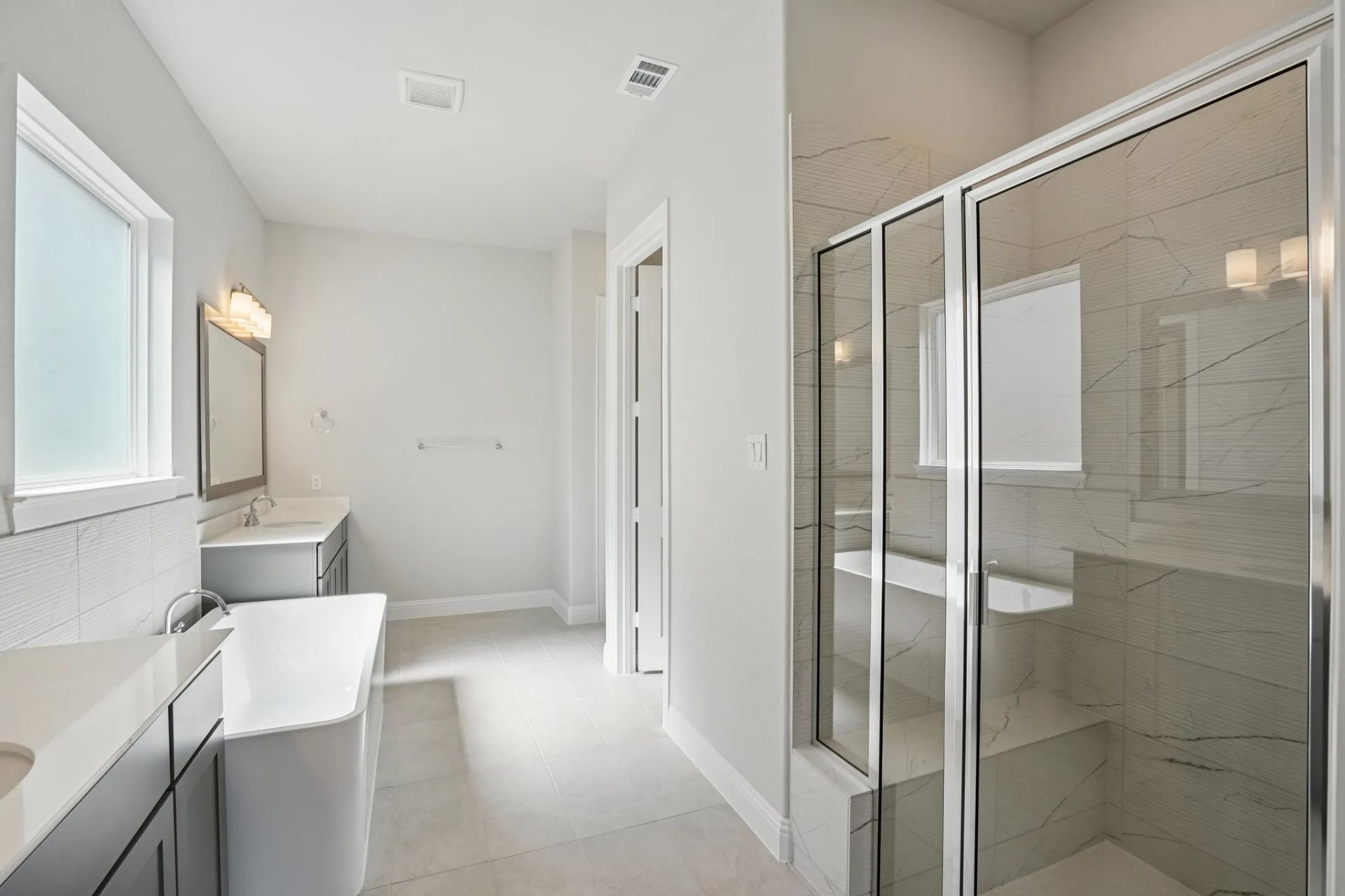 Plan 5019 Primary Bath