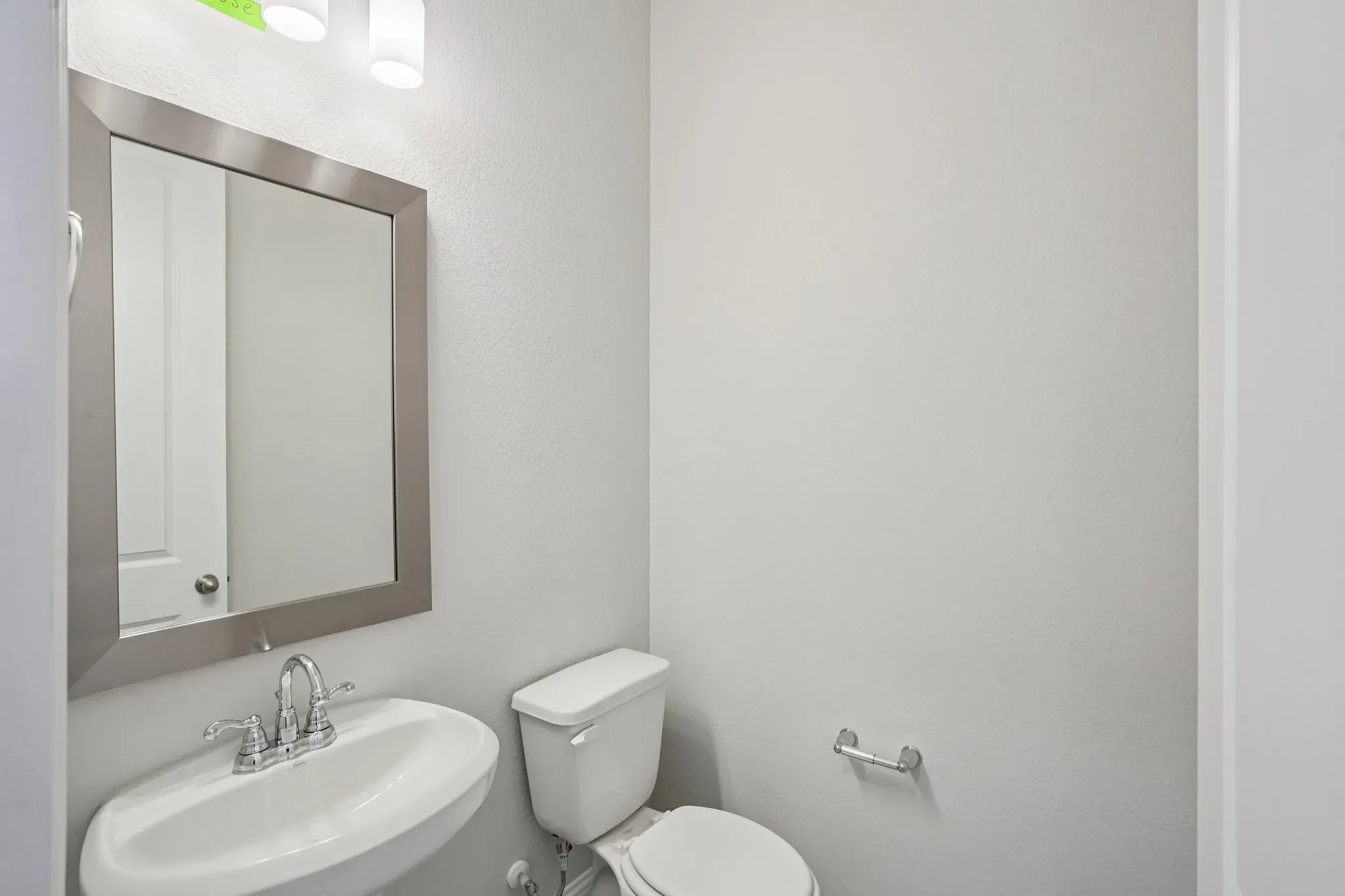Plan 5019 Powder Room