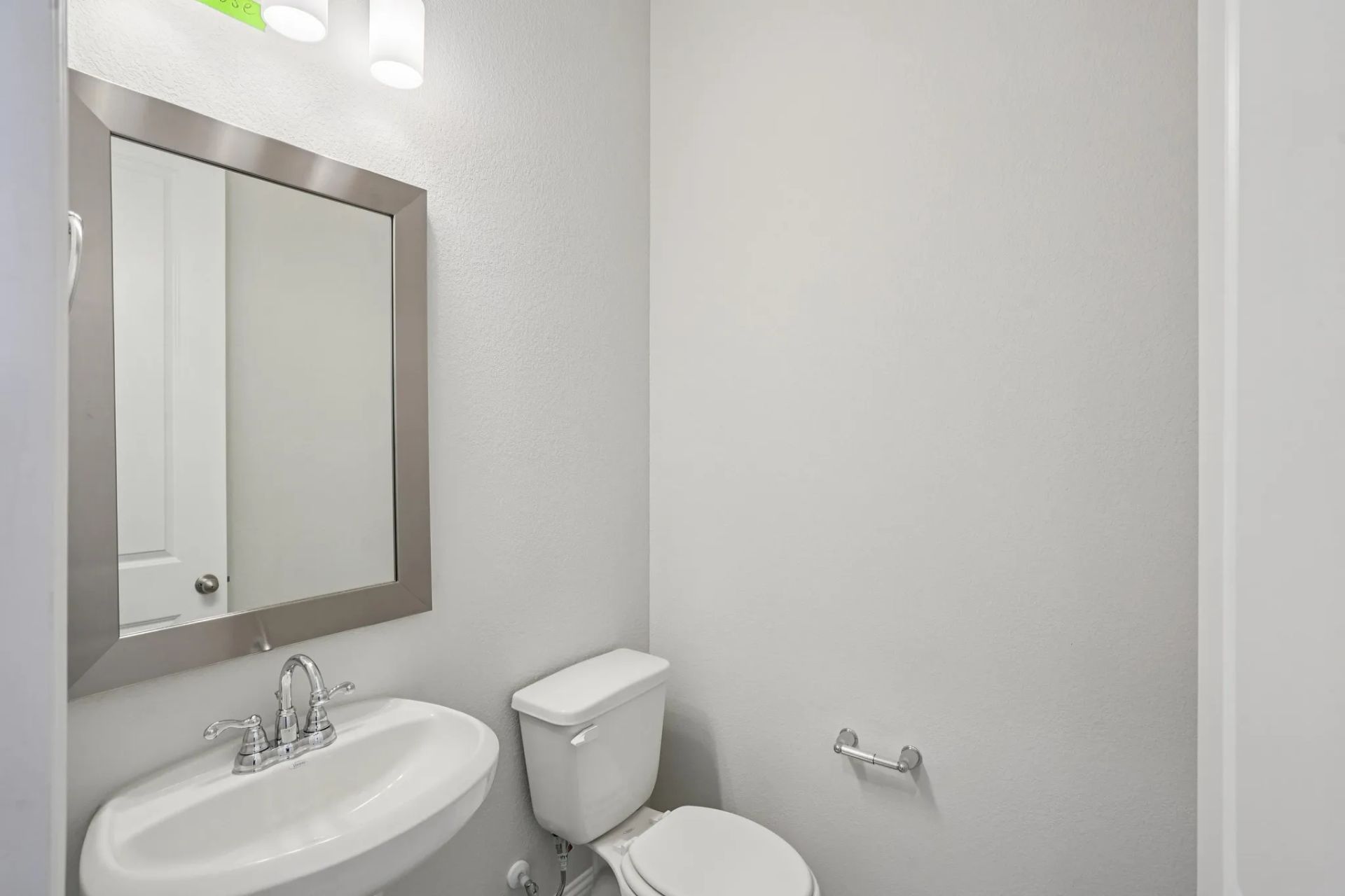 Plan 5019 Powder Room