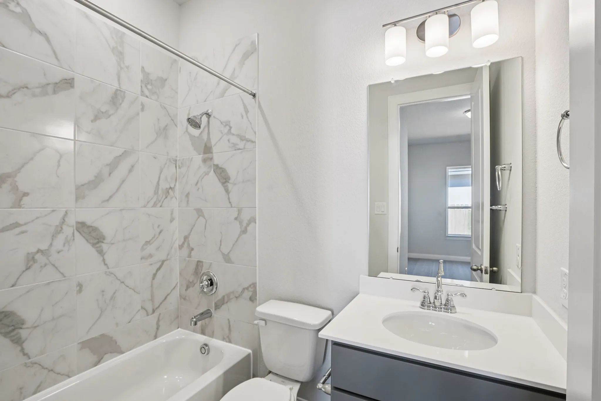 Plan 5019 Bath 2