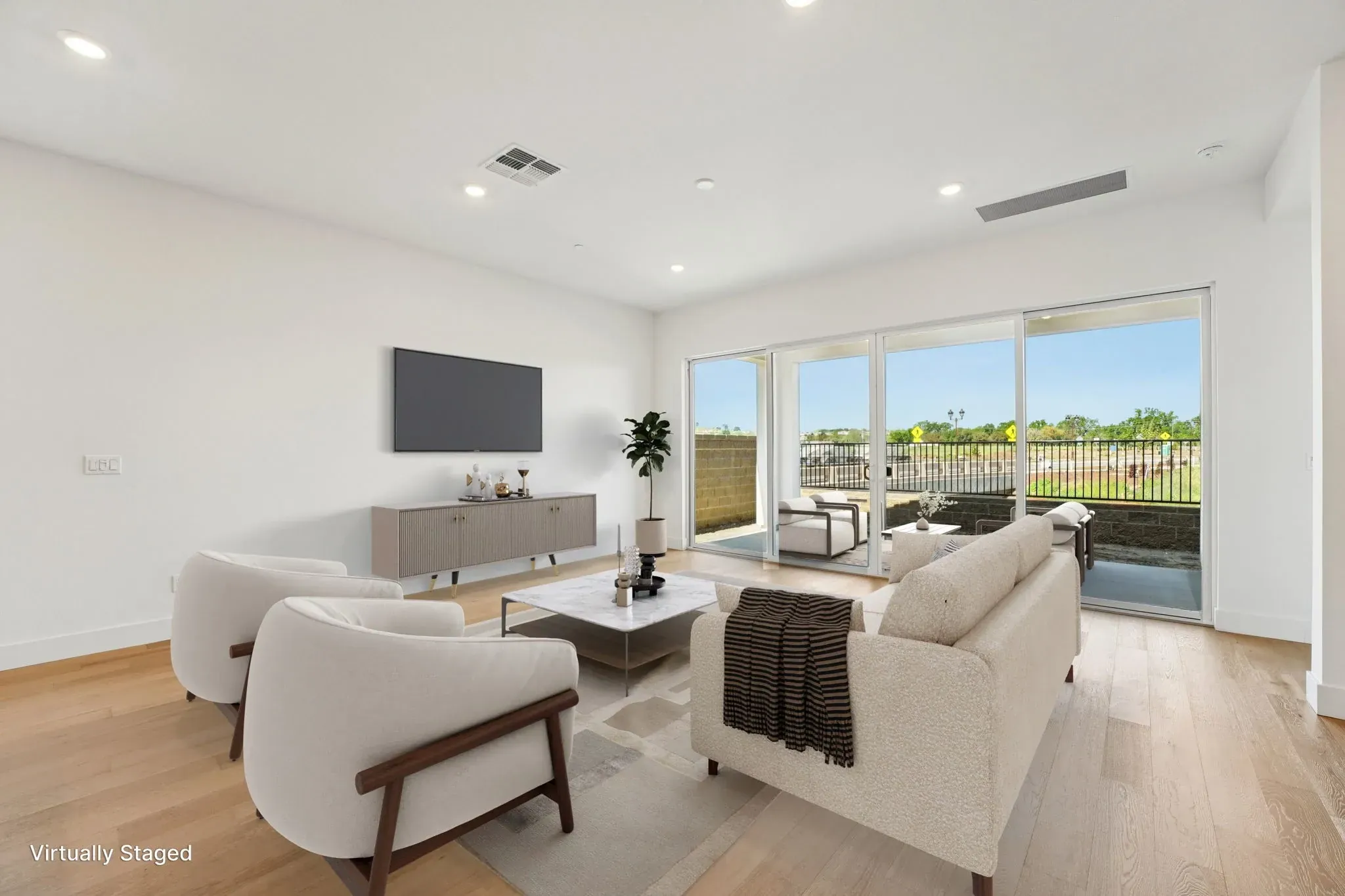 The Meadows Homesite 1 Living Room Virtually Stage