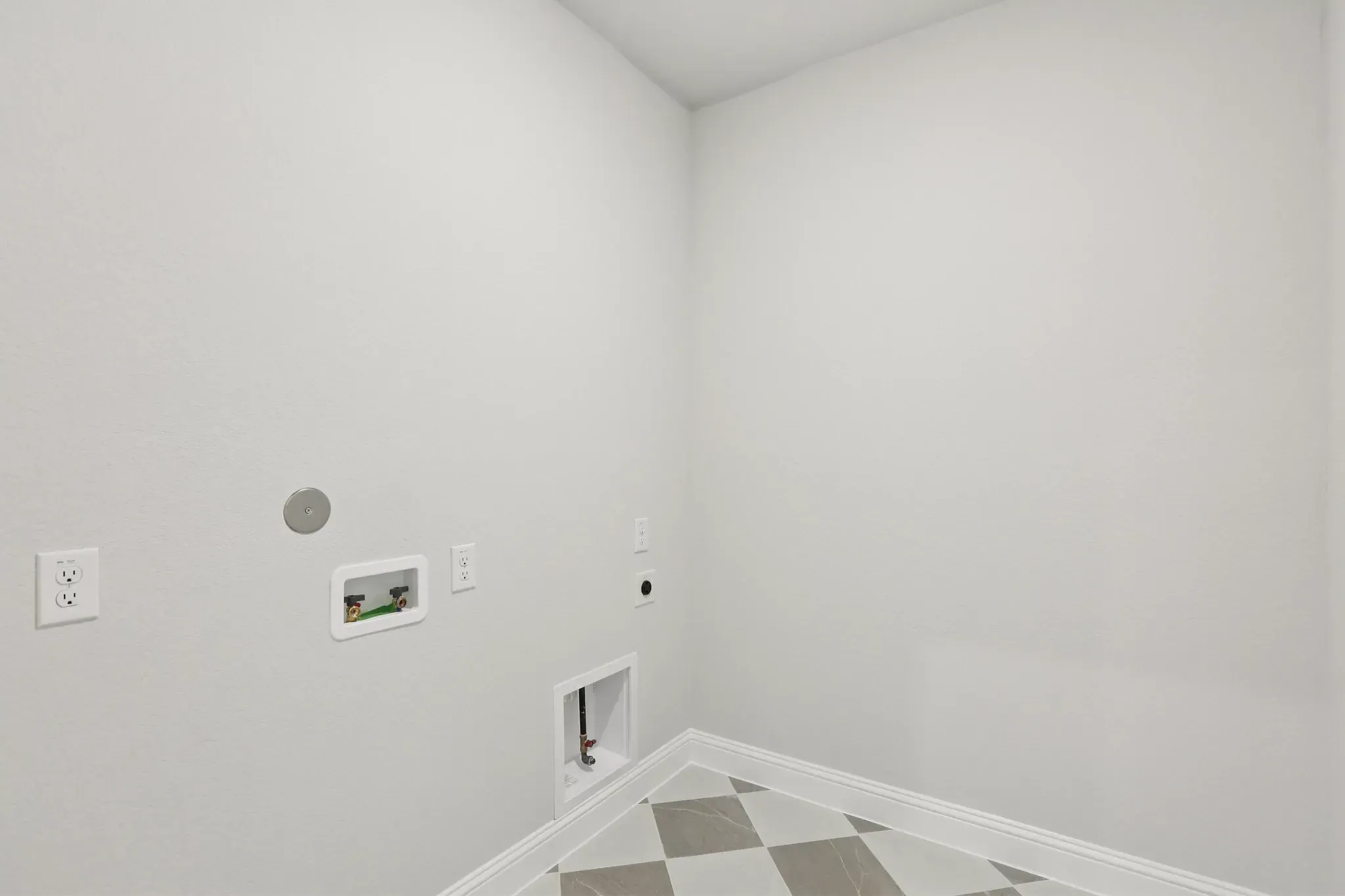 Homesite 1104 Laundry Room