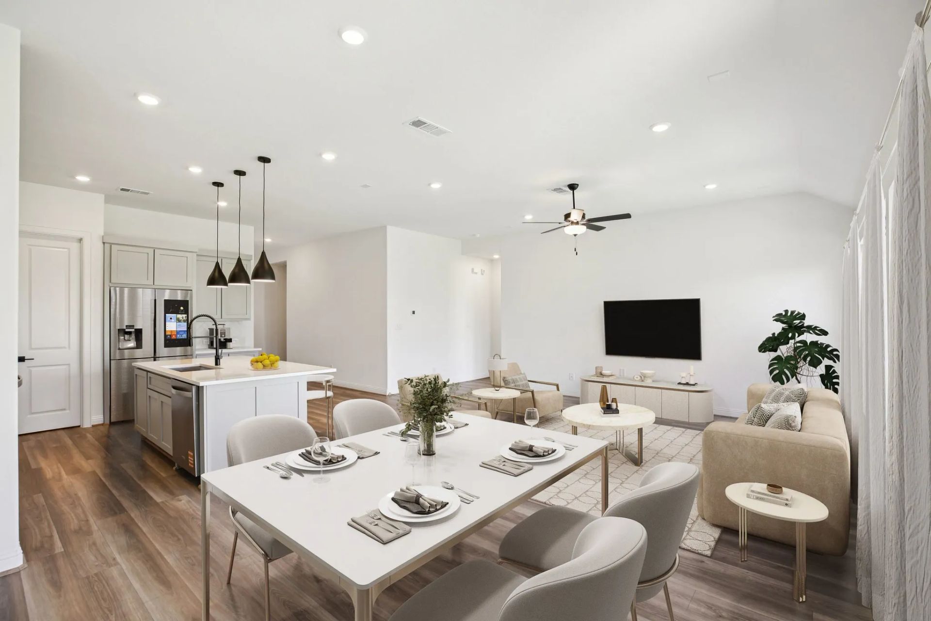 Plan 4019 Dining - Staged