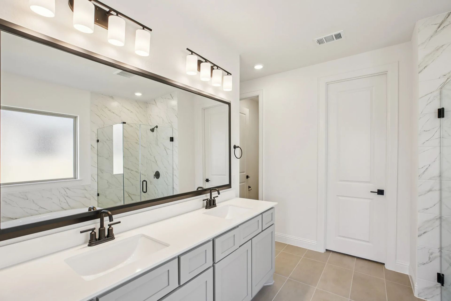 Plan 4019 Primary Bath