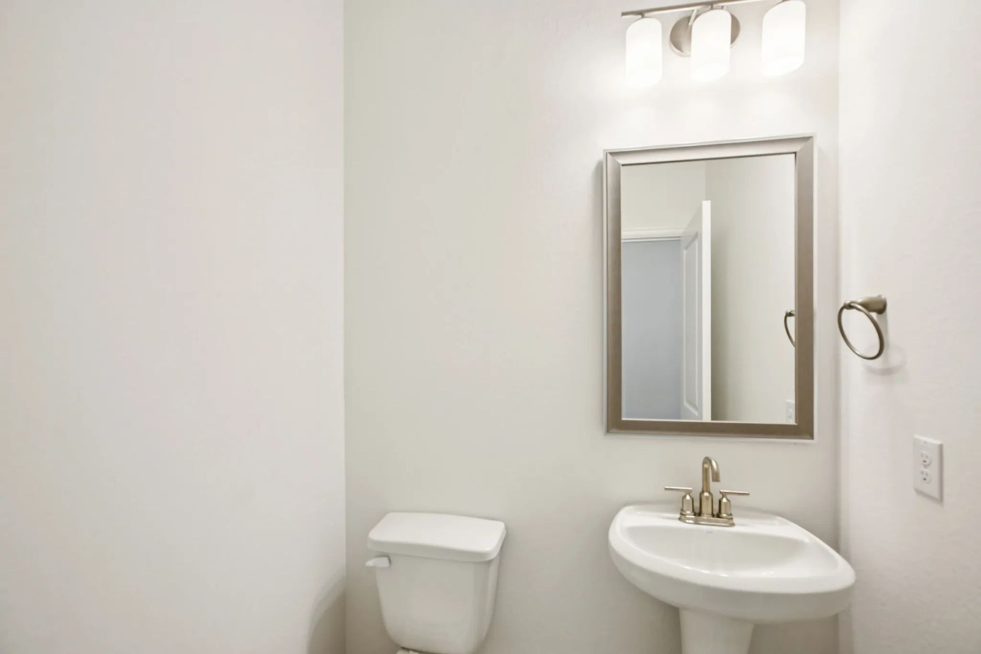 Homesite 2521 Powder Room