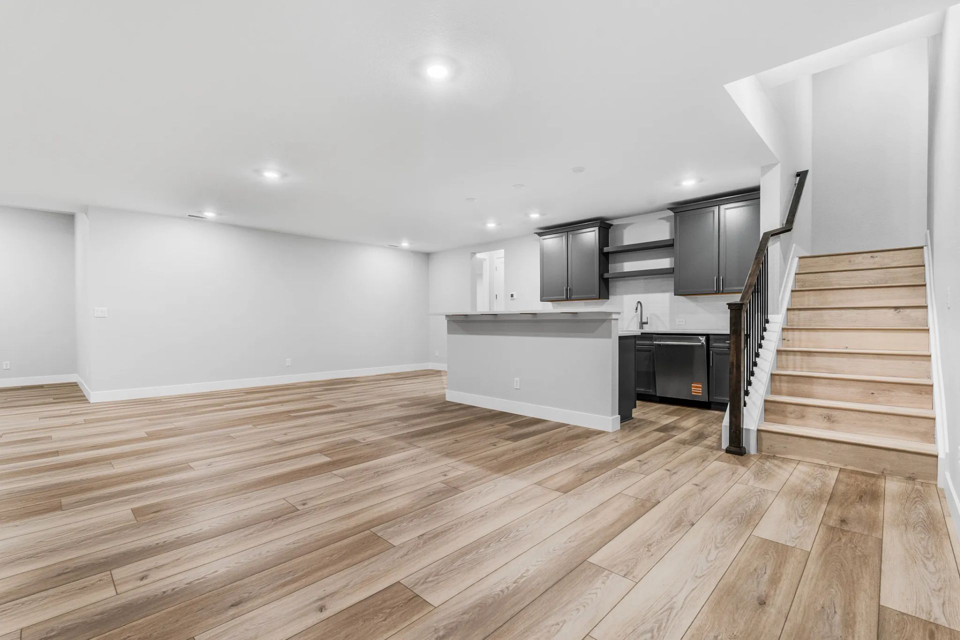 Homesite 3703 Finished Basement Wet Bar