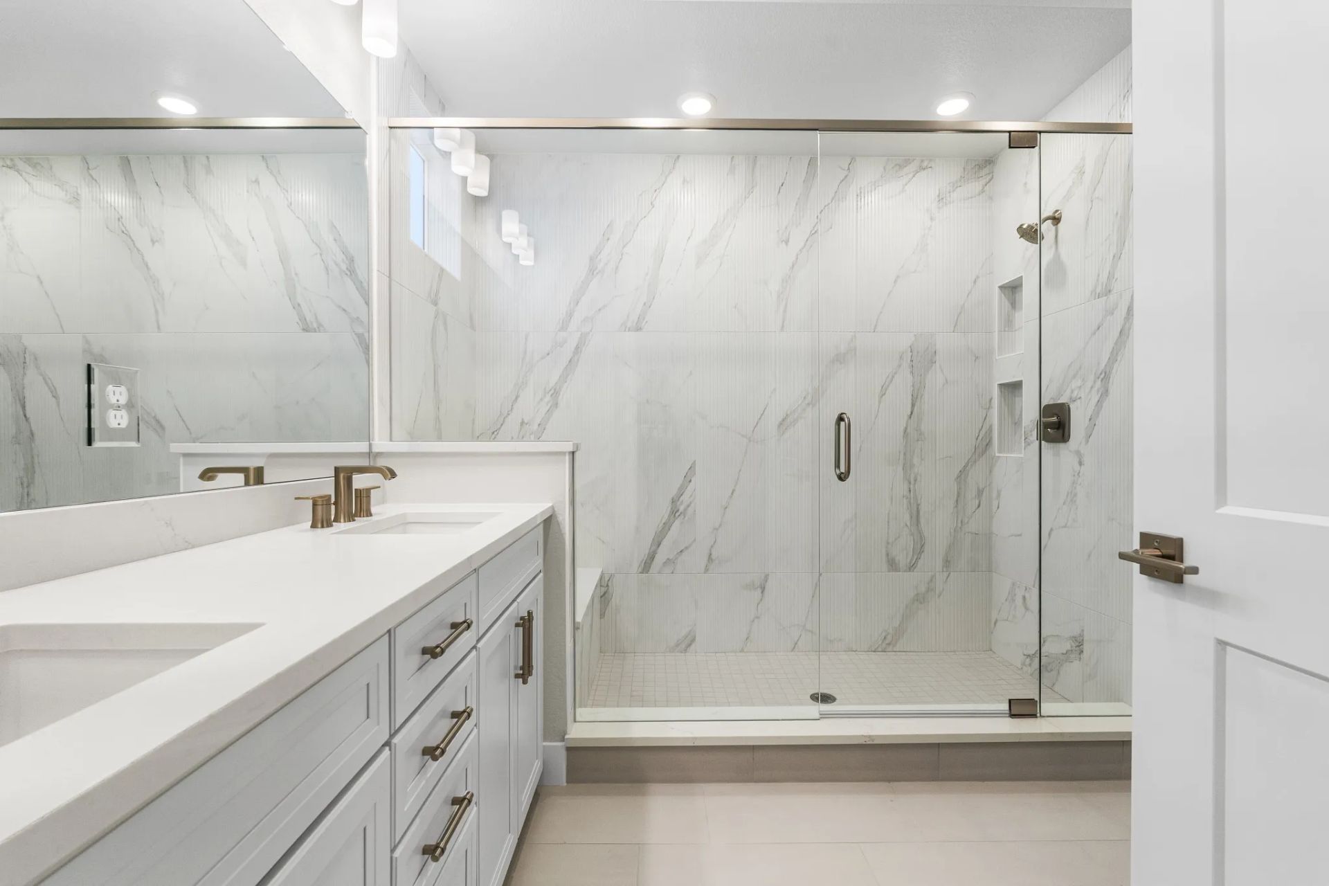 Homesite 3703 Multi-Gen Main Bath