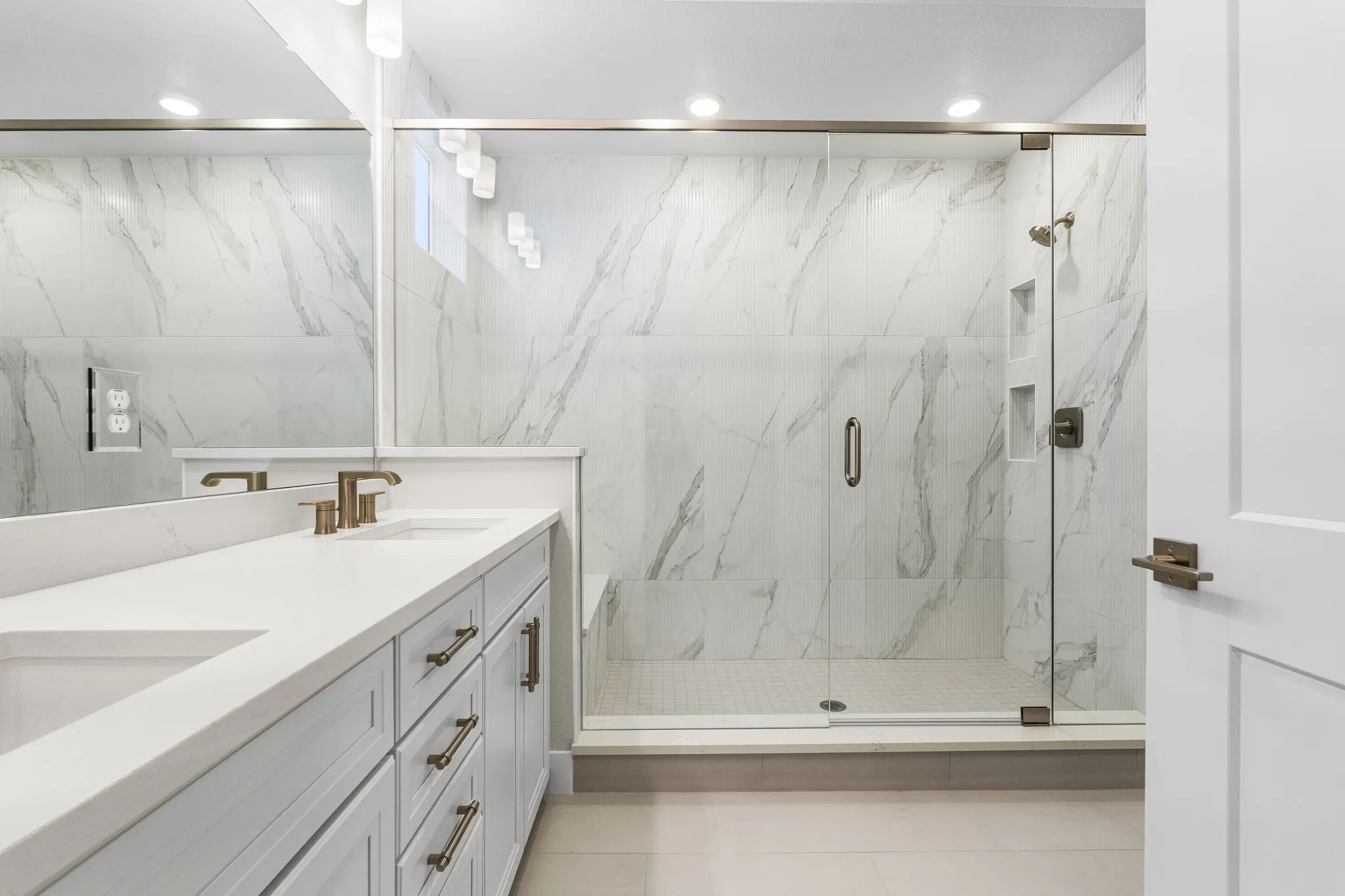 Homesite 3703 Multi-Gen Main Bath
