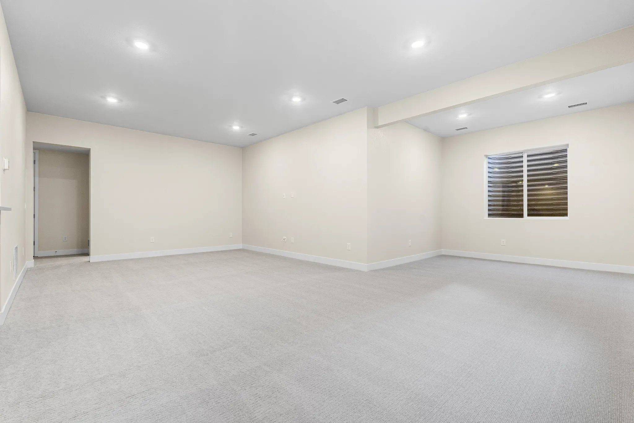 Homesite 70 Finished Basement