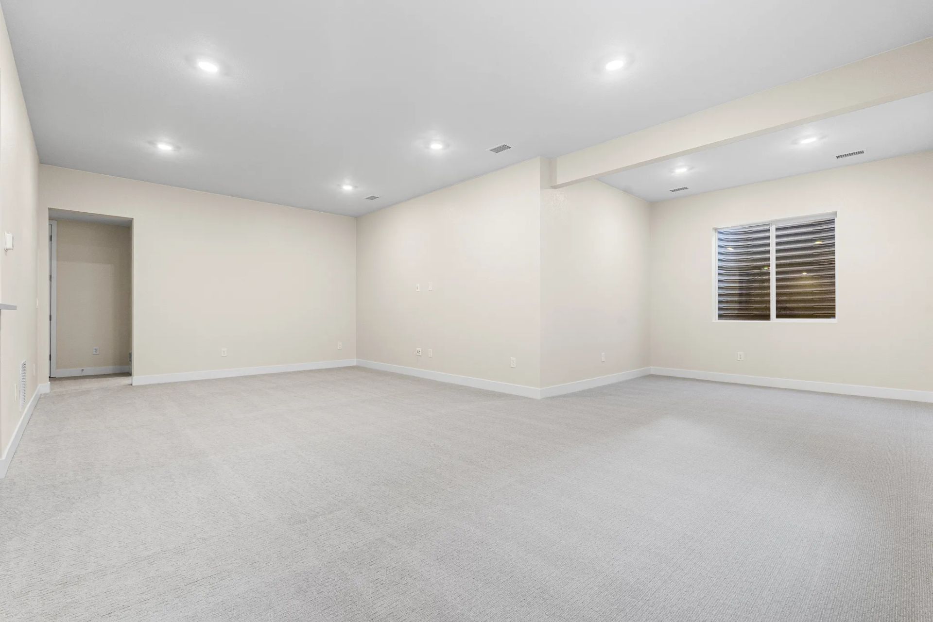 Homesite 70 Finished Basement