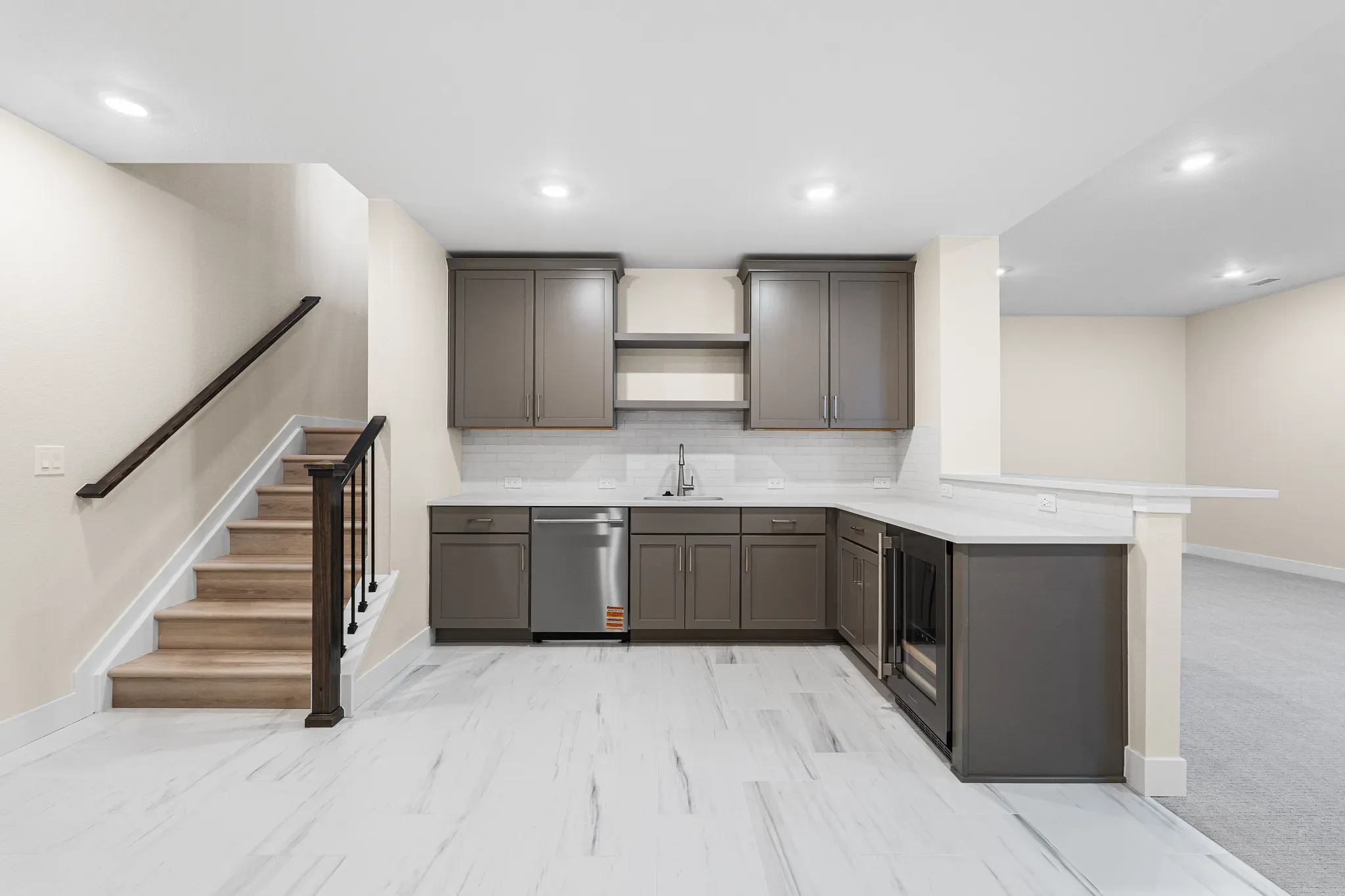 Homesite 70 Wet Bar at Finished Basement