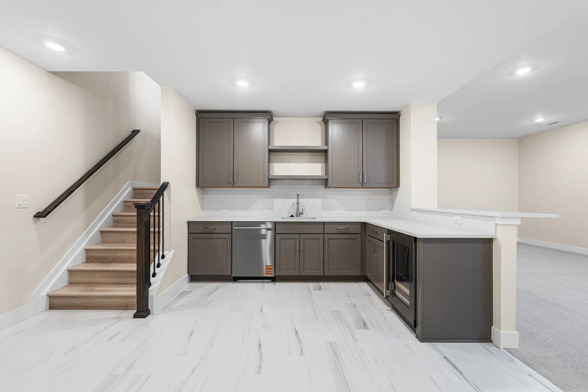 Homesite 70 Wet Bar at Finished Basement