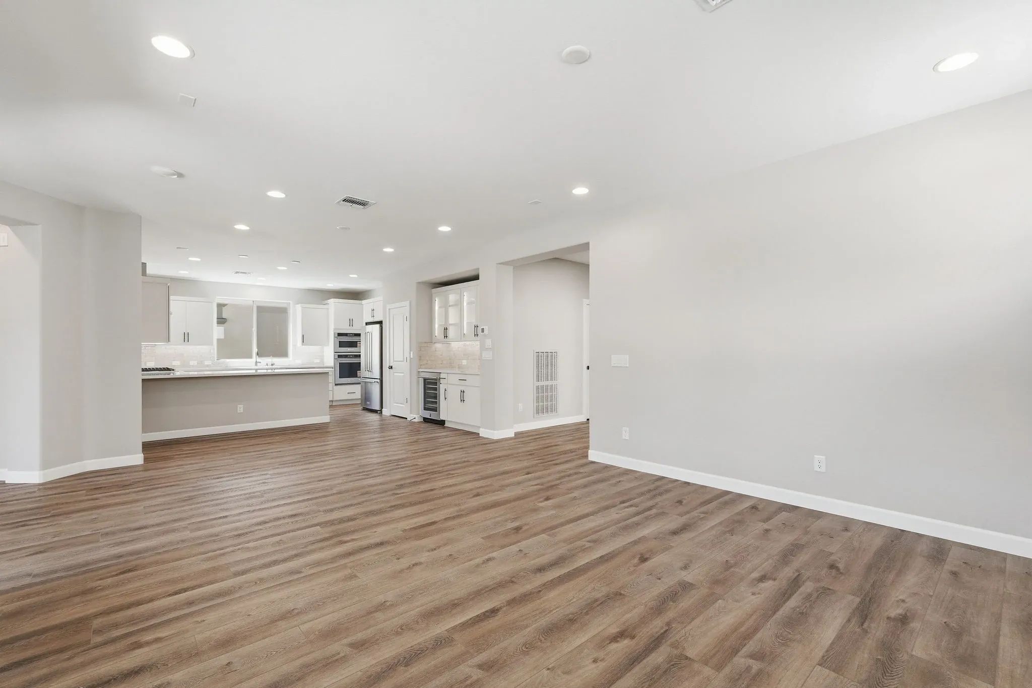 Encanterra Cannes HS 2056 Great Room