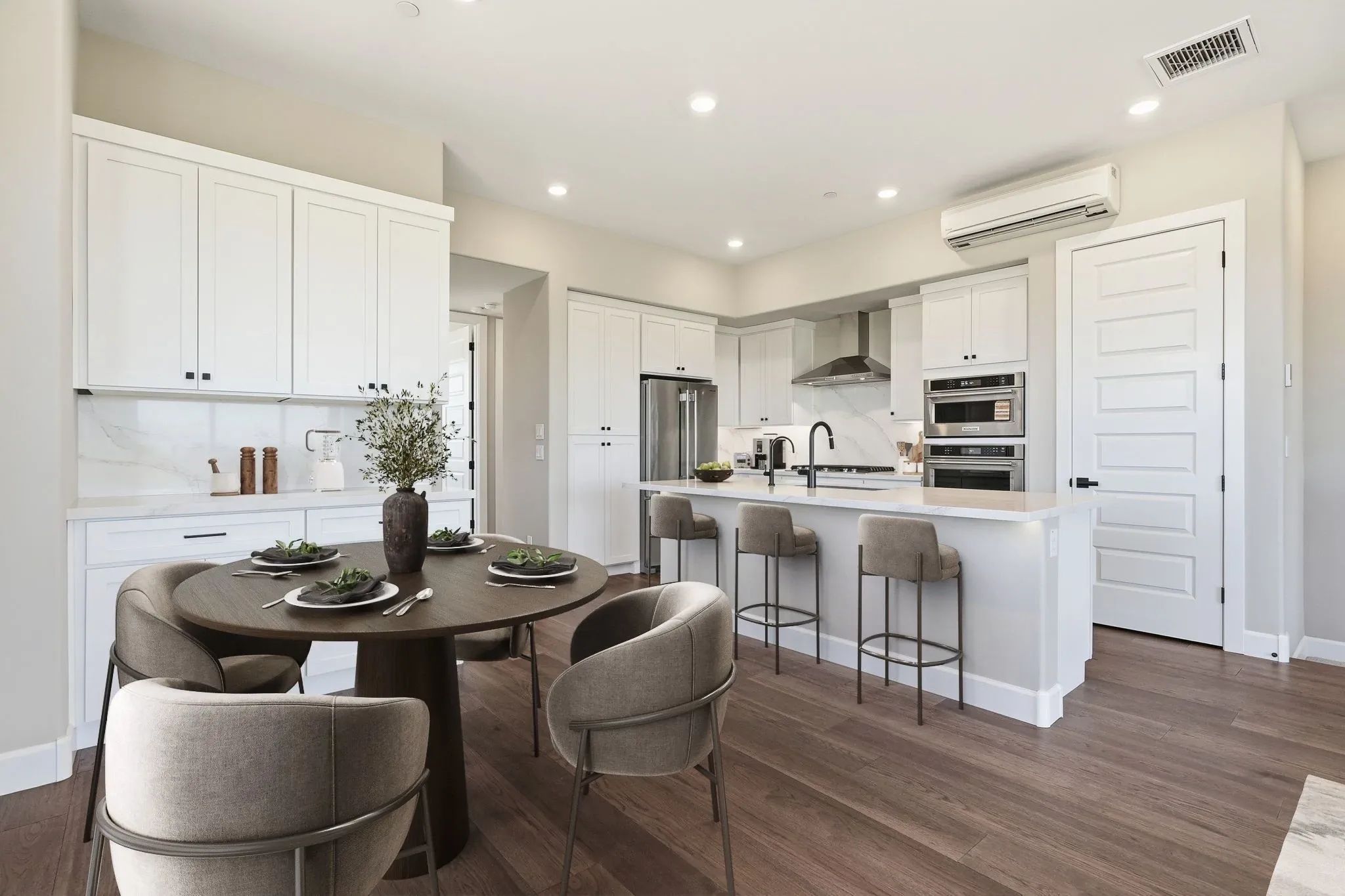 Virtually Staged Encanterra Vantage HS 2533 Kitche