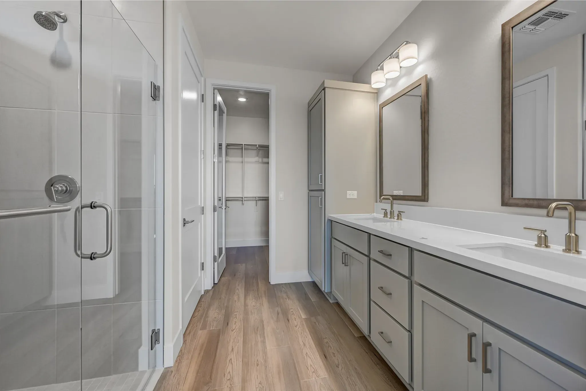 Ridgecrest Flourish HS 91 Primary Bath