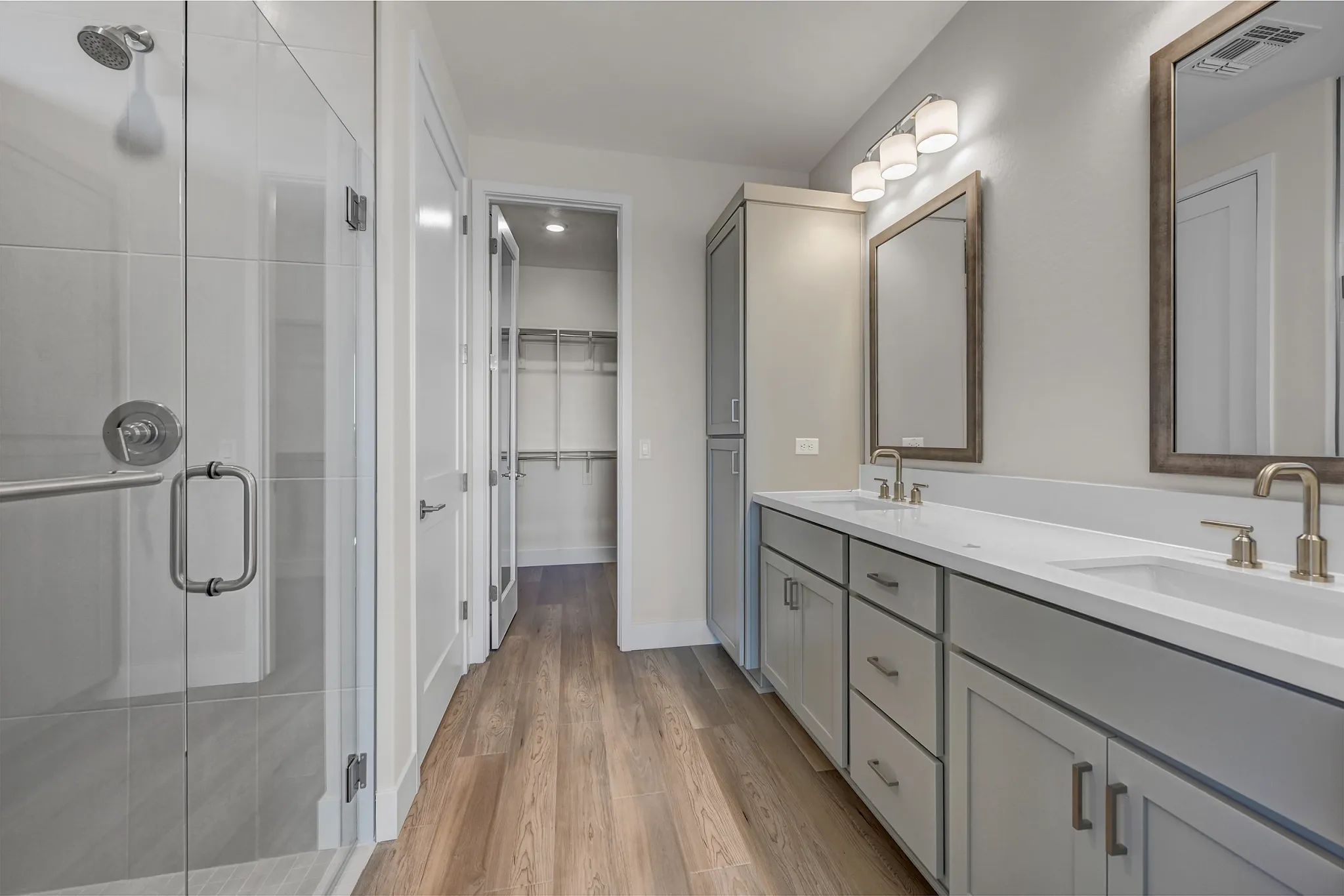 Ridgecrest Flourish HS 91 Primary Bath