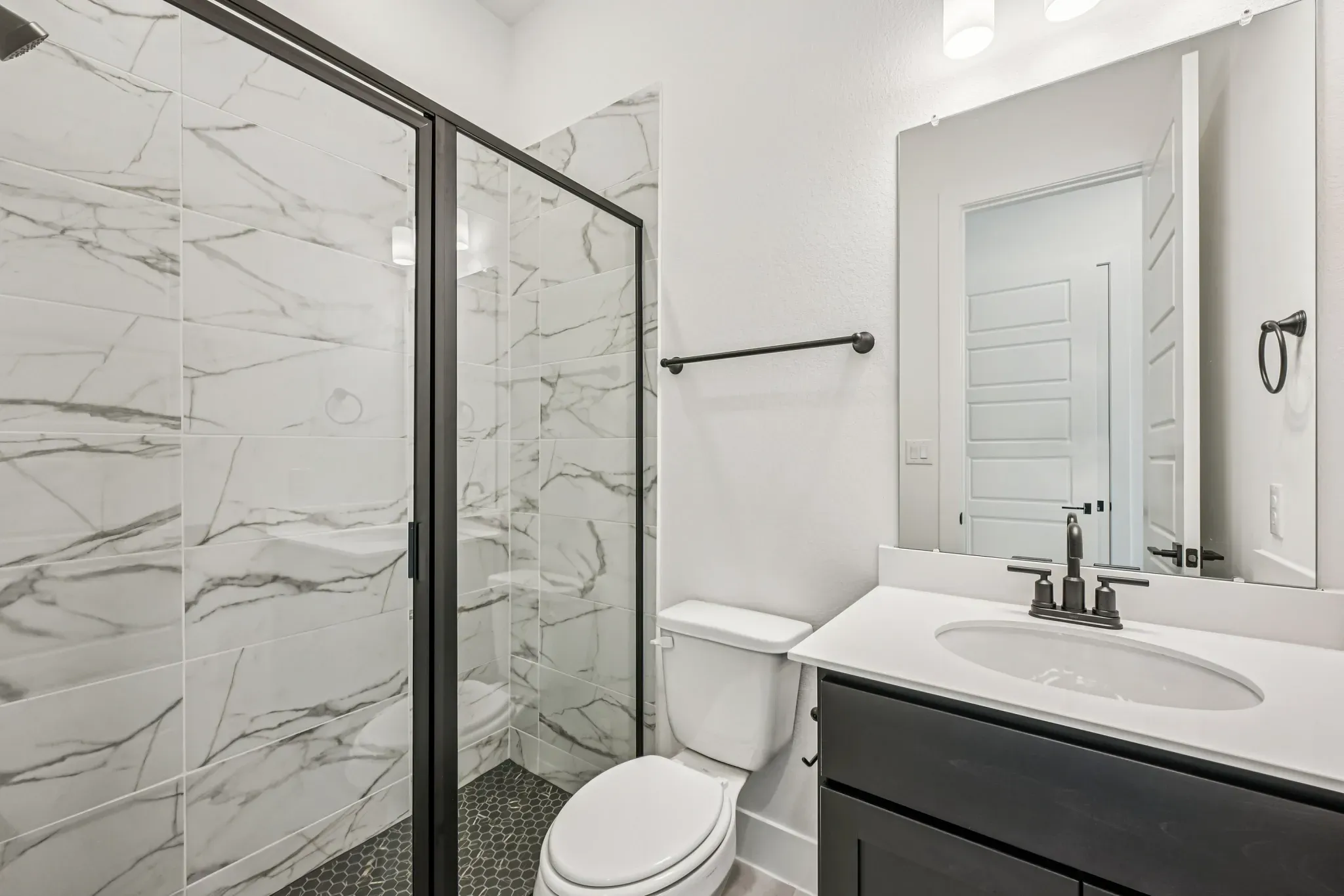 Plan 5072 Bath 2