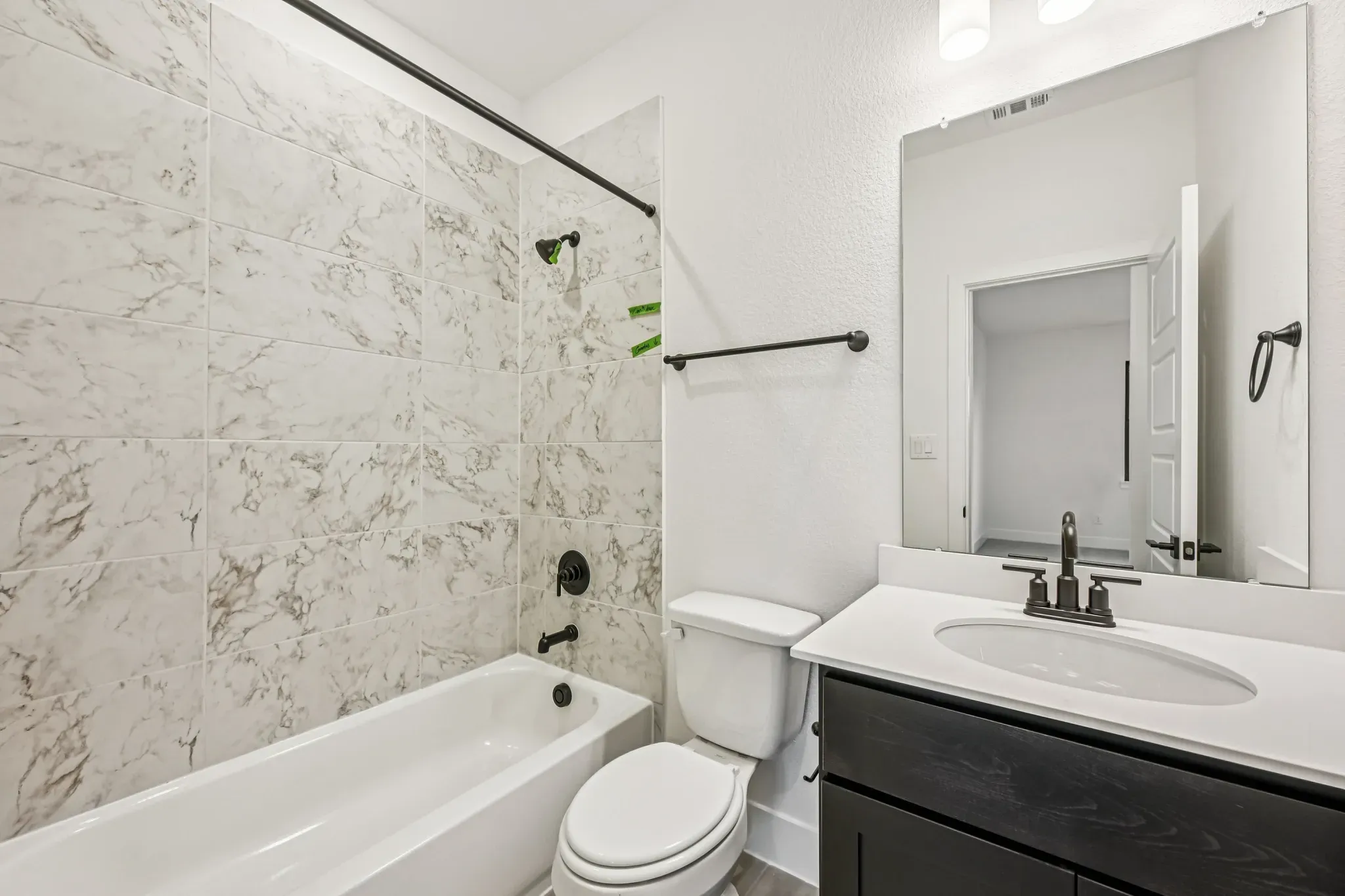 Plan 5072 Bath 4