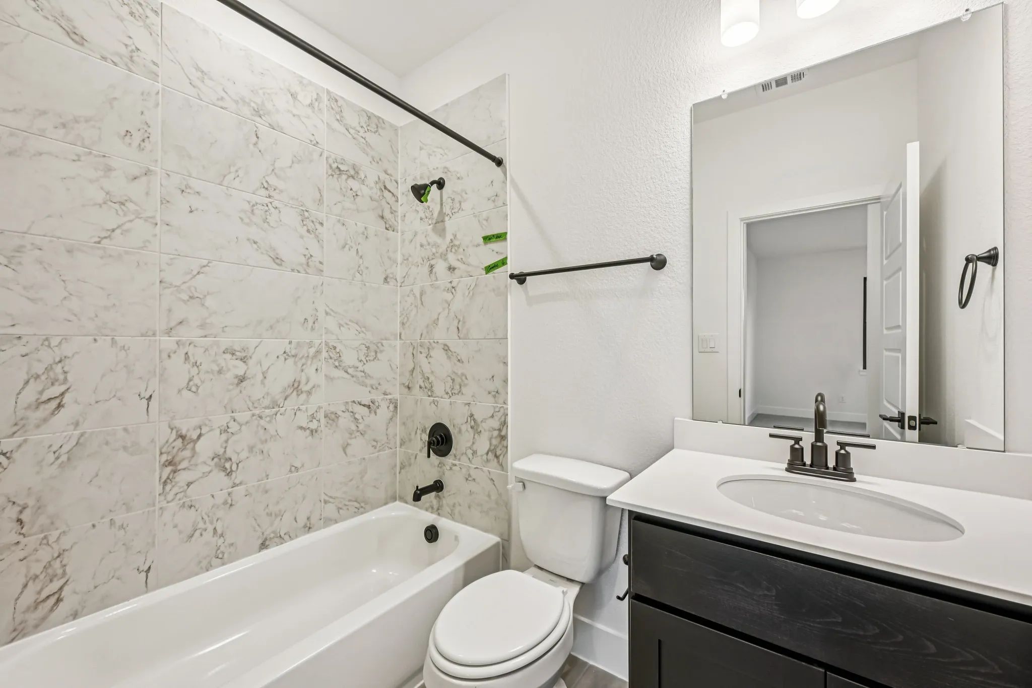 Plan 5072 Bath 4